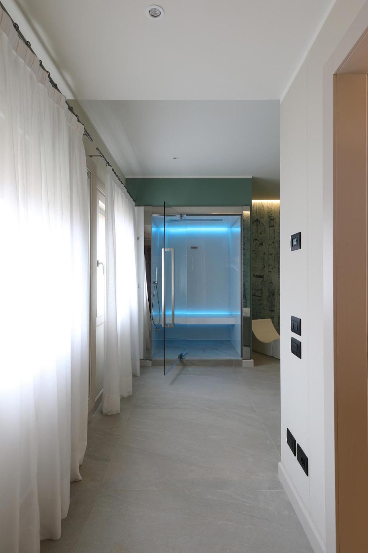 Suite - Photo 6