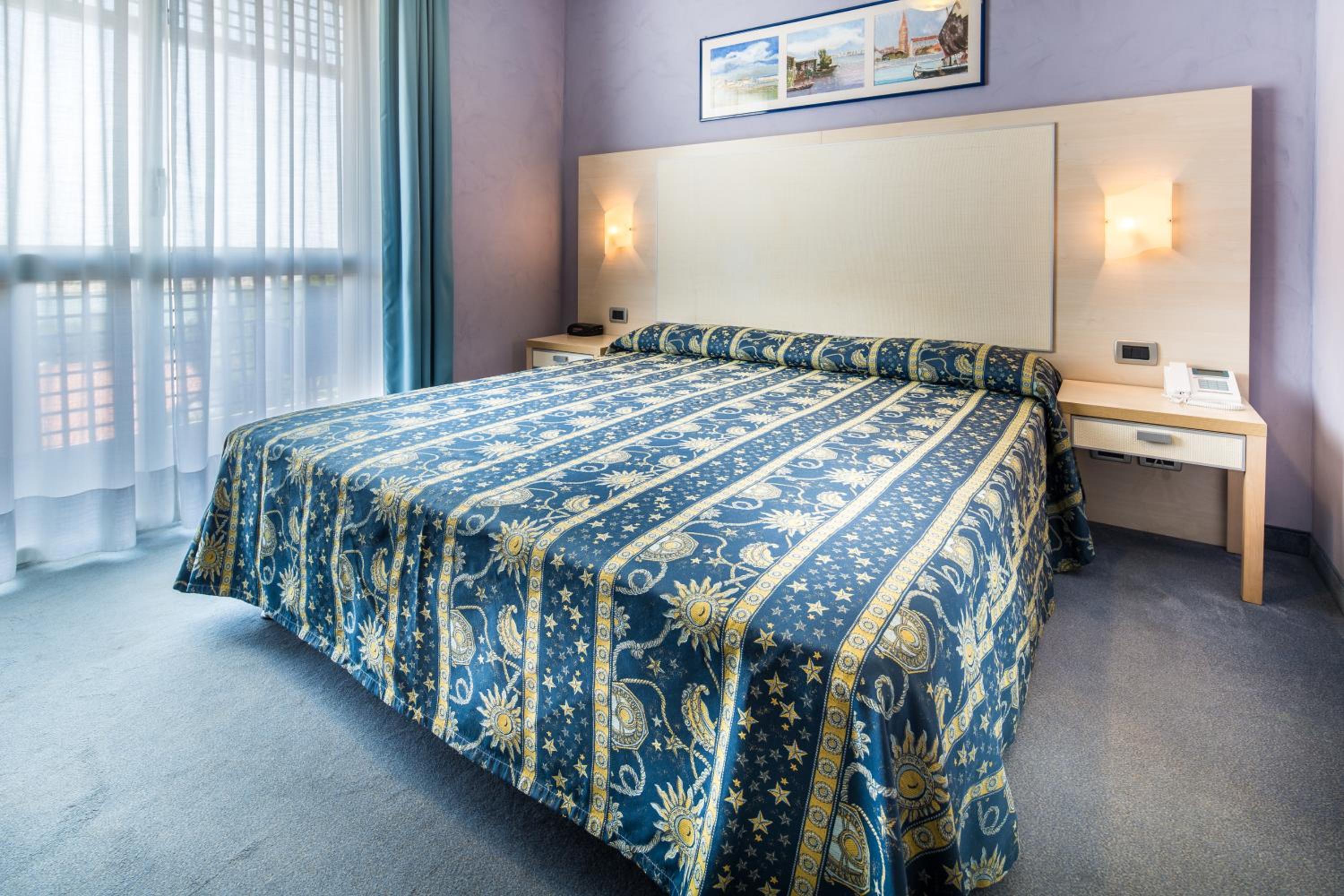 Triple Room with View - Photo 1