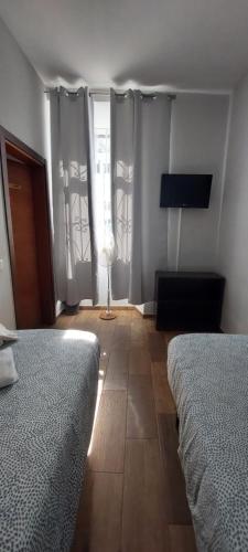 Double or Twin Room - Photo 4
