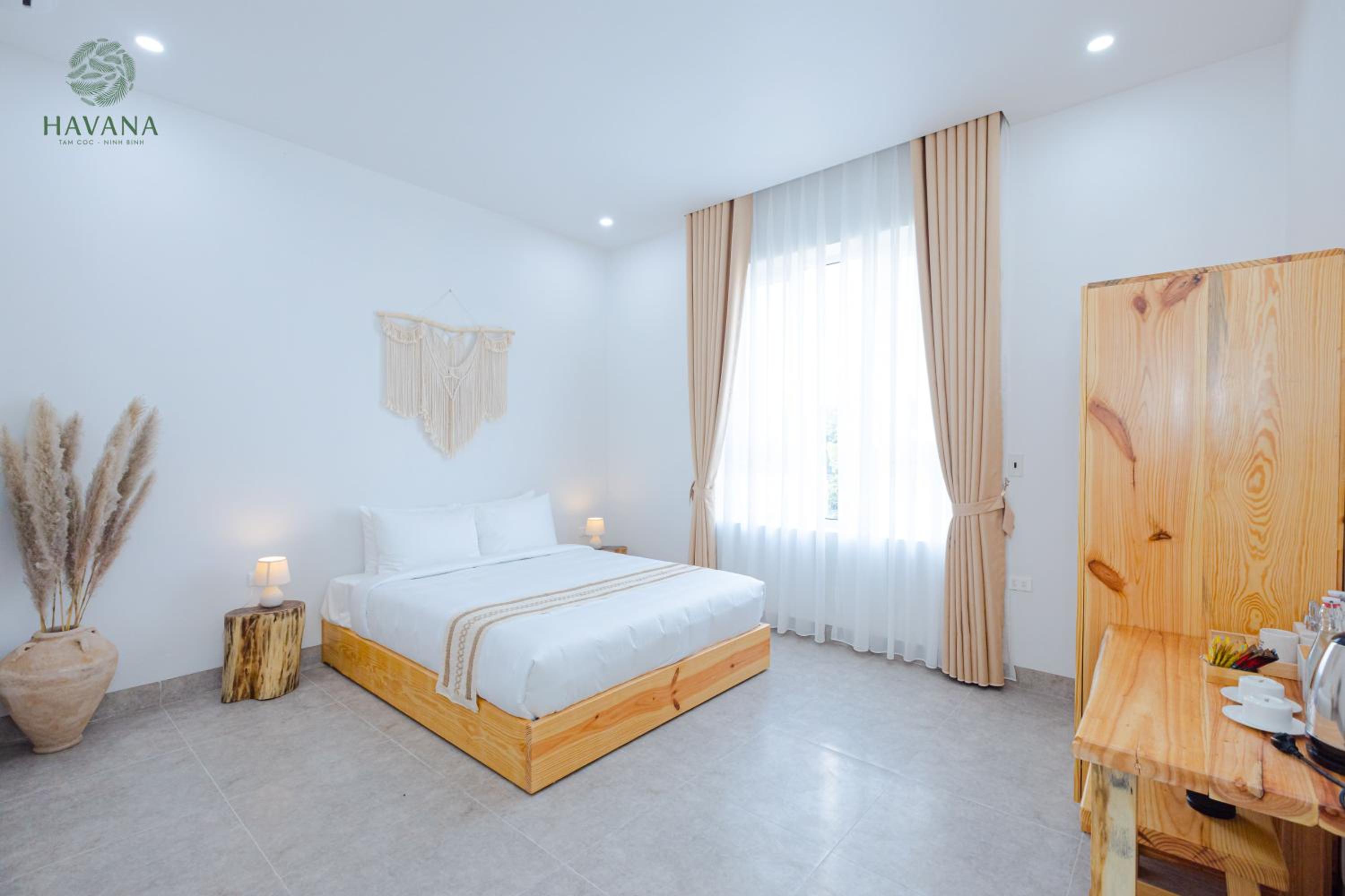 King Room with Mountain View photo 1