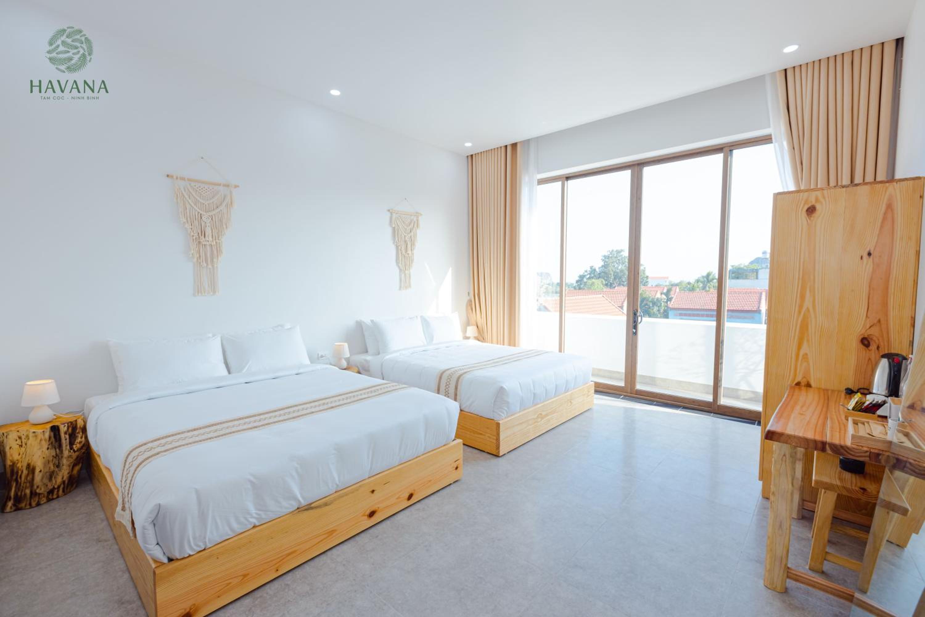 Quadruple Room with Lake View photo 3