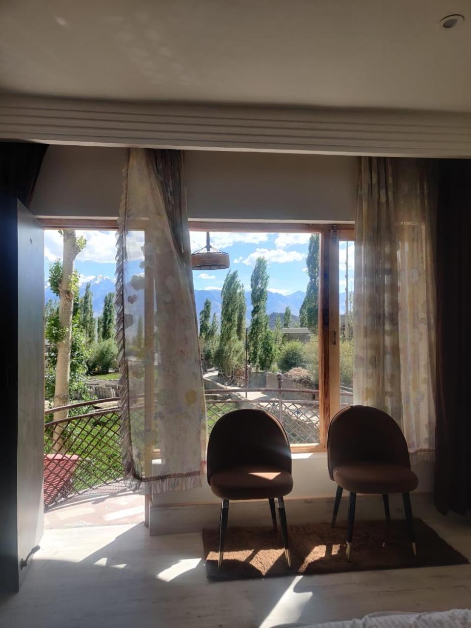 Deluxe Double or Twin Room with Mountain View photo 2
