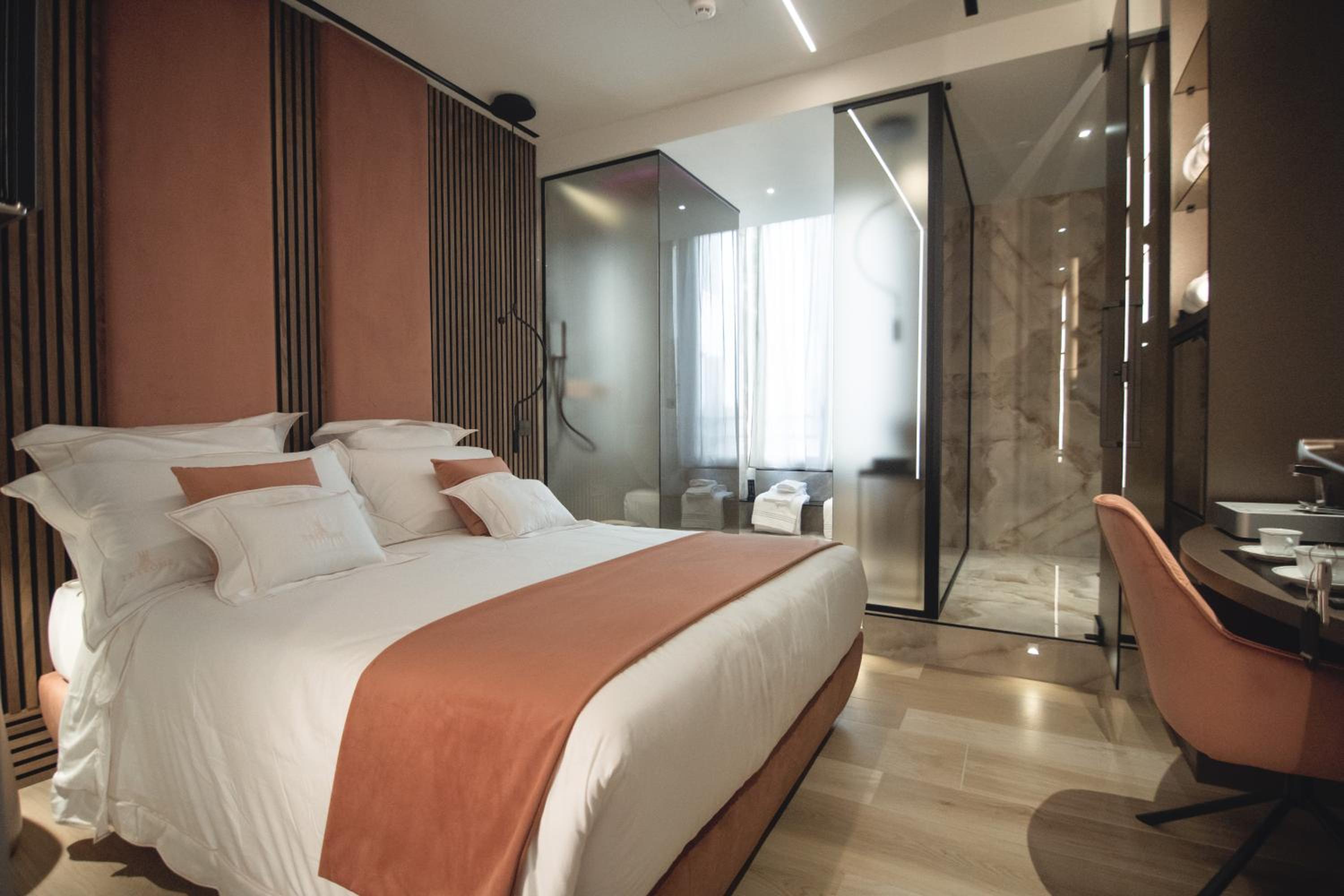 Deluxe Queen Room photo 1