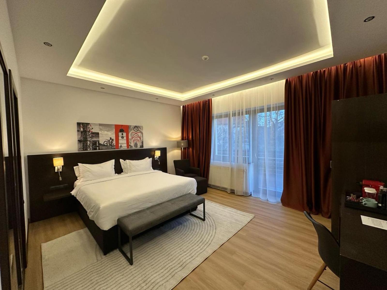 Superior Double Room with Balcony photo 2