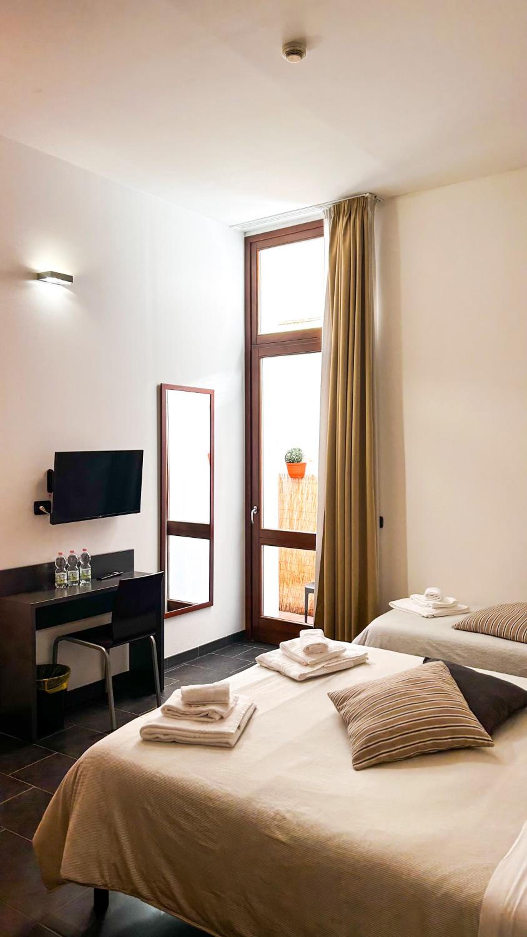 Triple Room - Photo 1