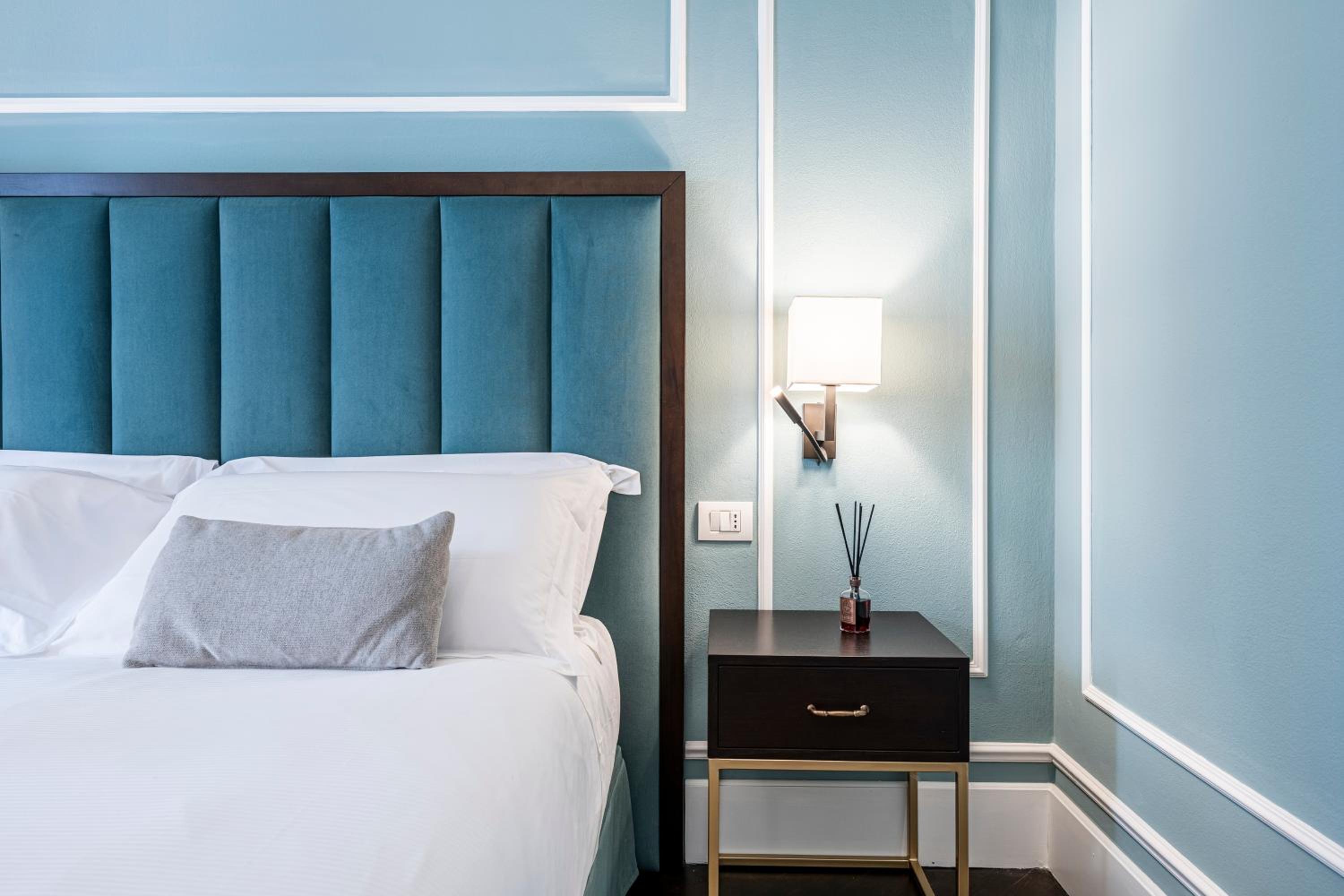 Standard King Room photo 3
