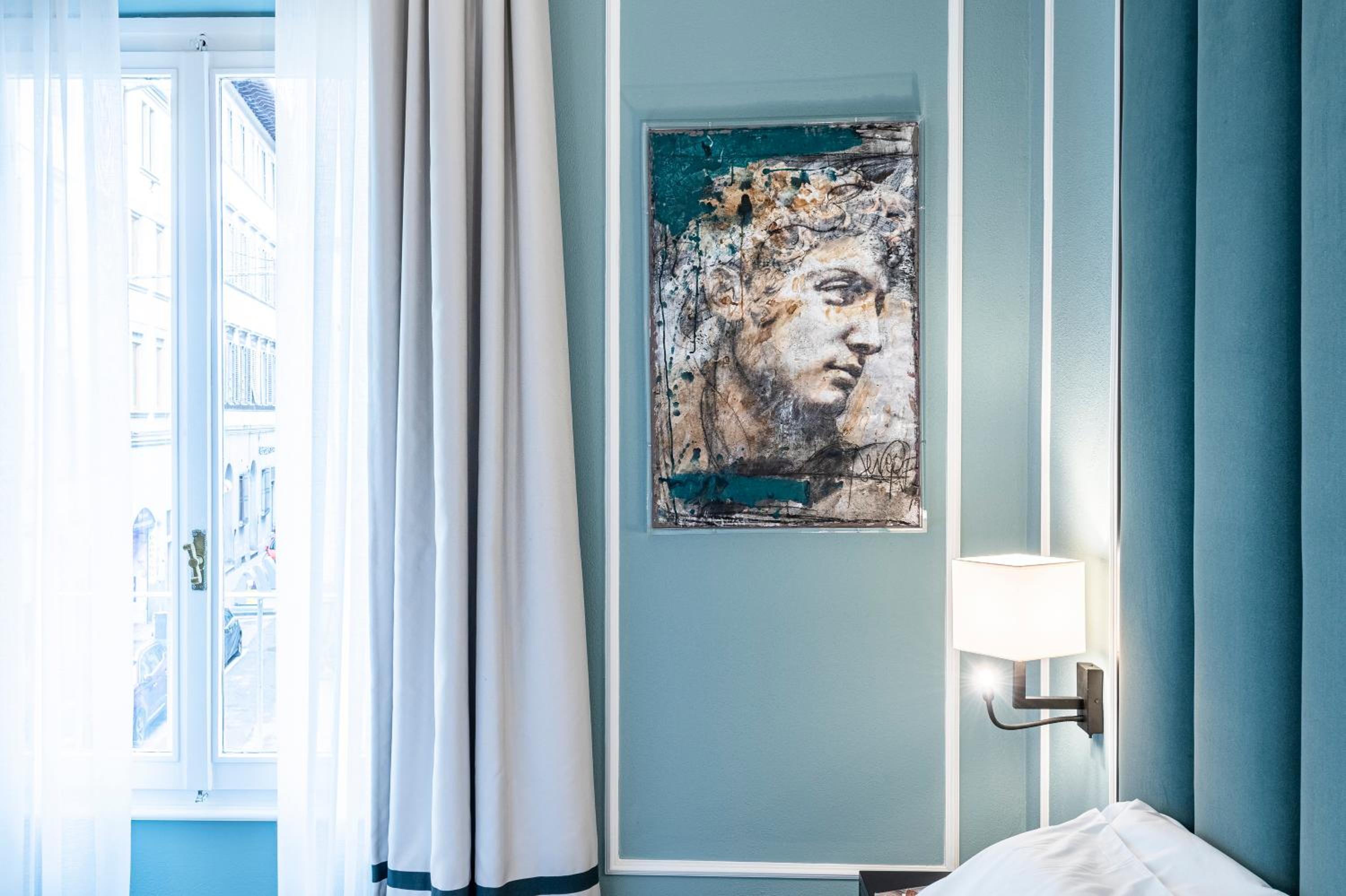 Deluxe King Room photo 3