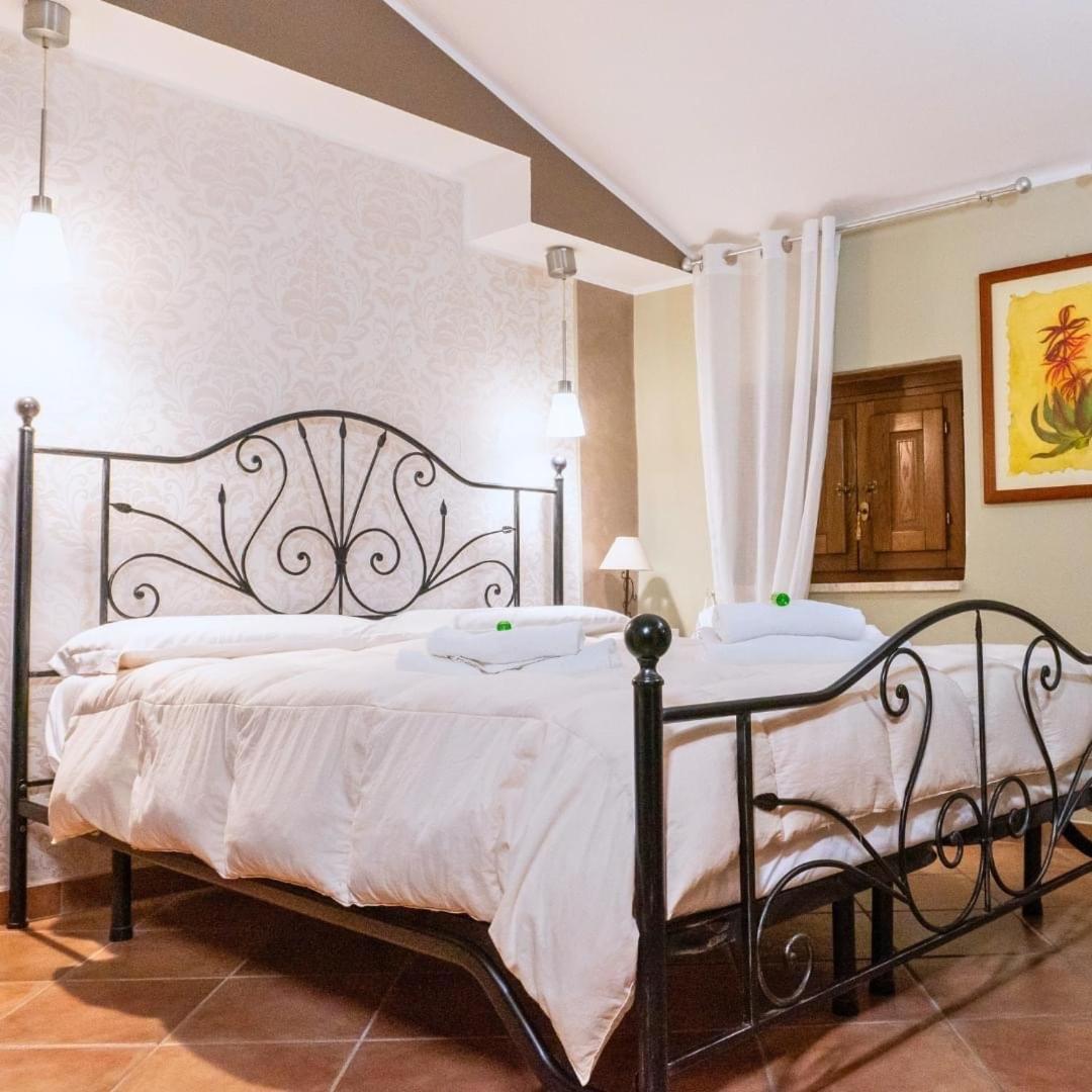 Deluxe Double Room with Shower