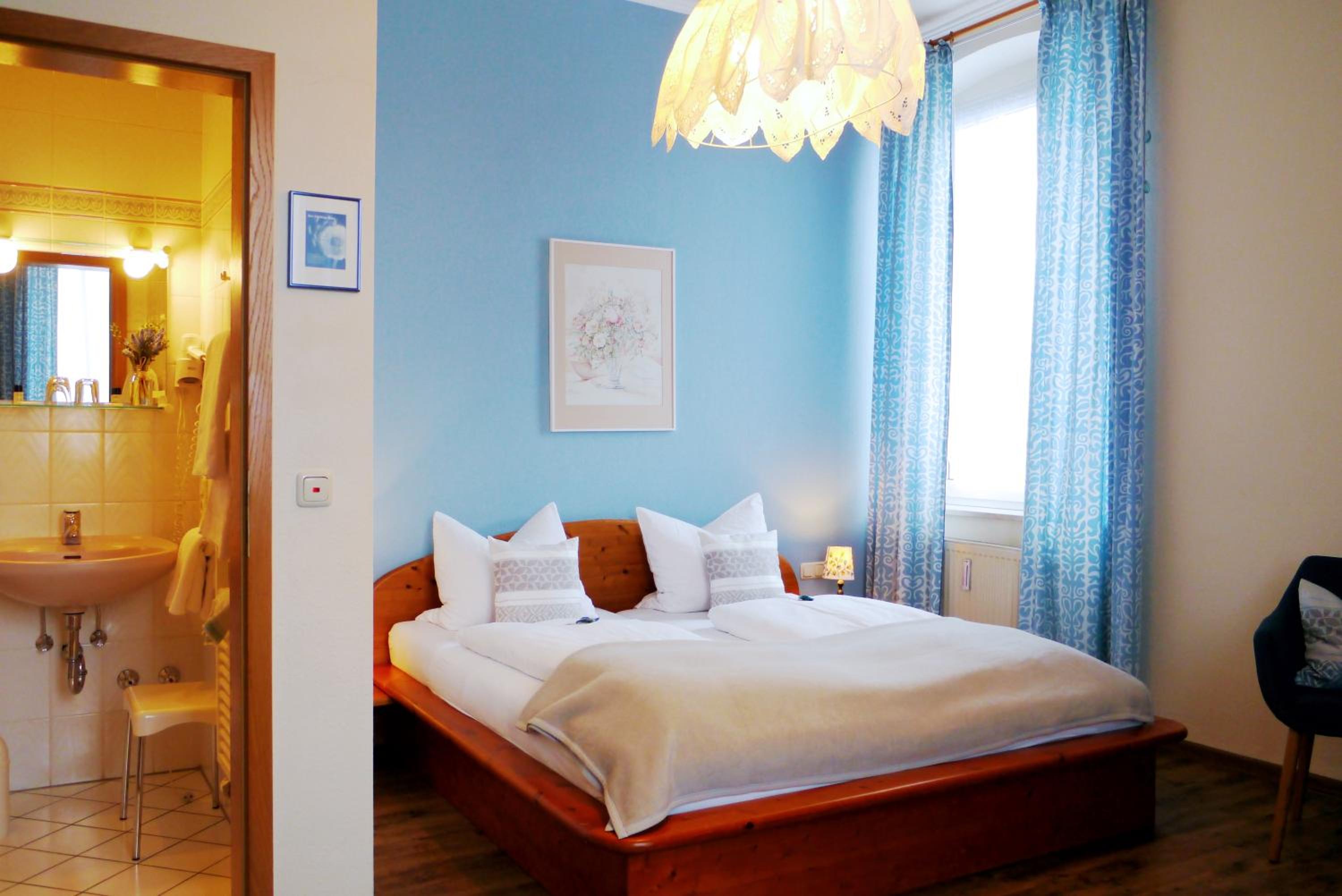 Double Room - Photo 2