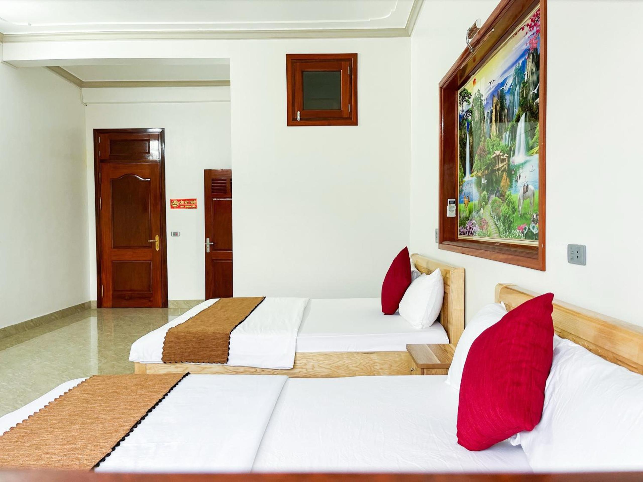 Quadruple Room with Mountain View