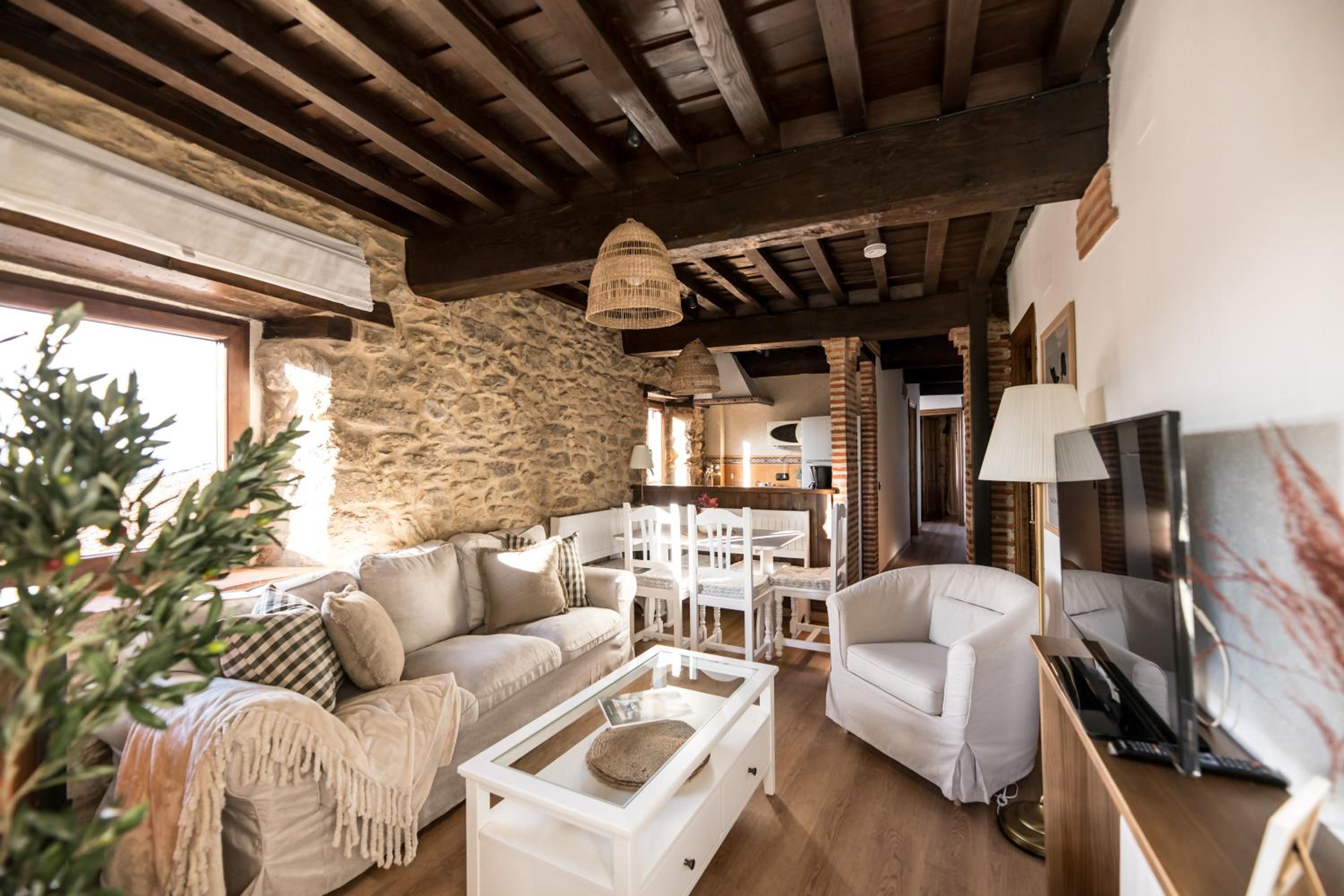 Three-Bedroom Chalet photo 2
