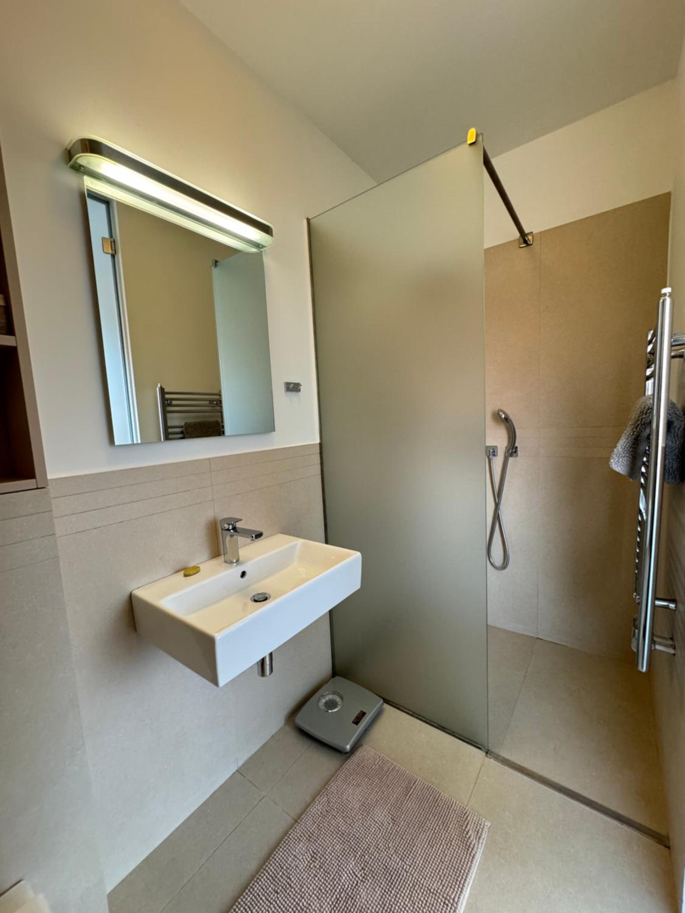 Deluxe Double Room with Balcony photo 3