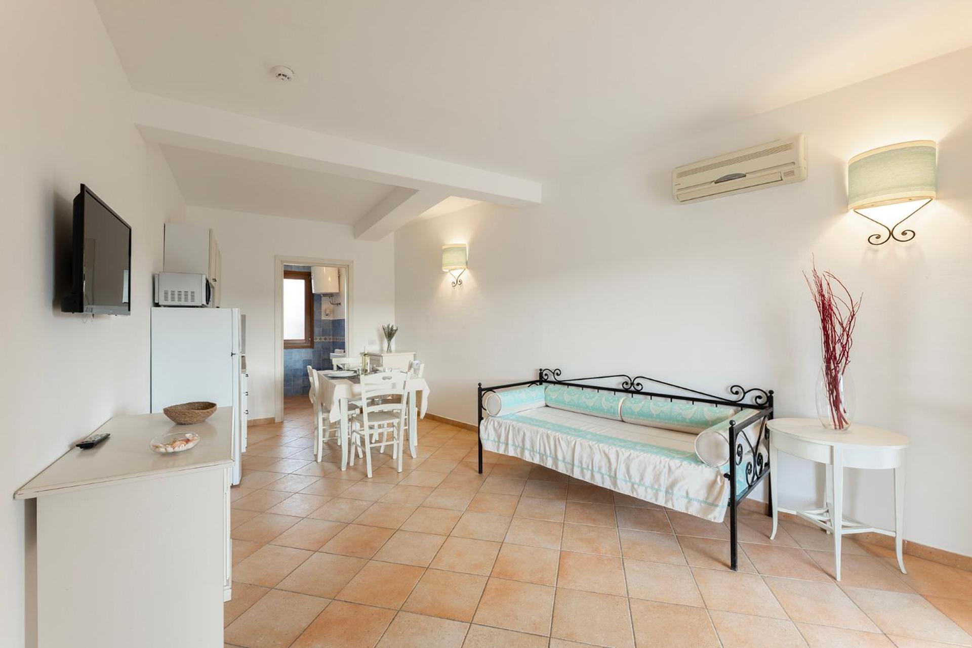 One-Bedroom Apartment with Air Conditioning and Terrace or Balcony (4 People) photo 1