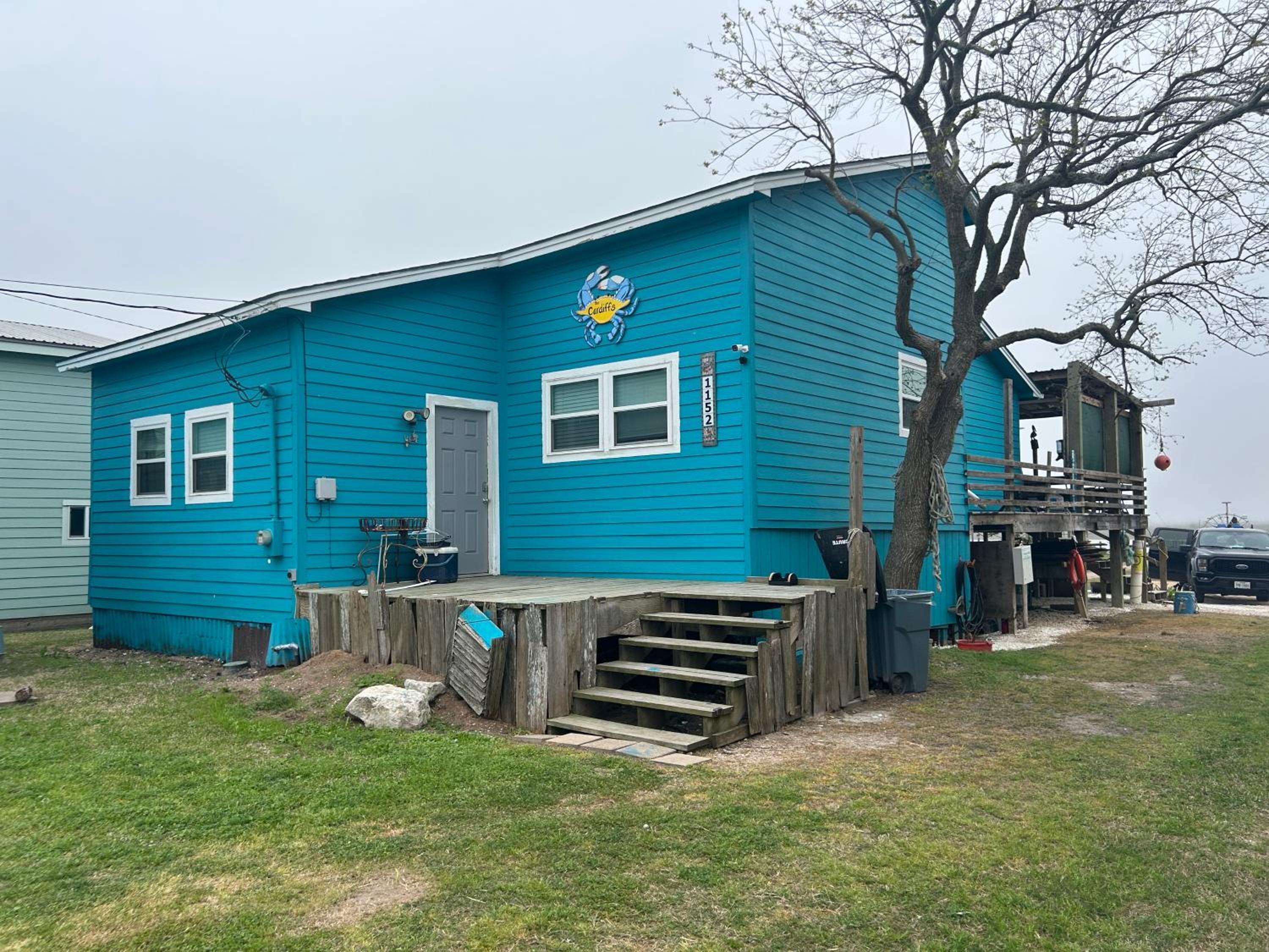 Three-Bedroom House photo 2