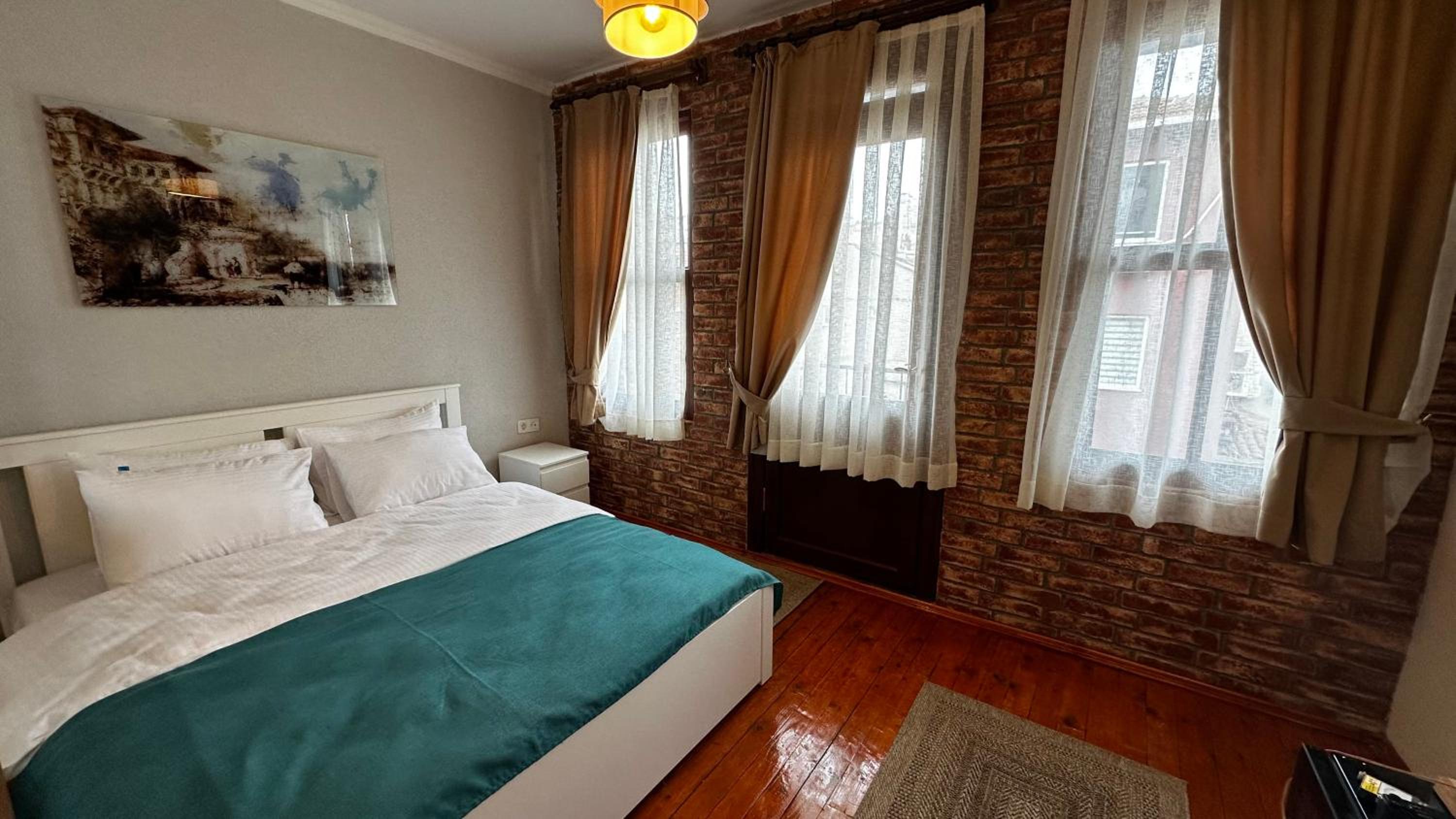 Deluxe Double Room With Balcony photo 3
