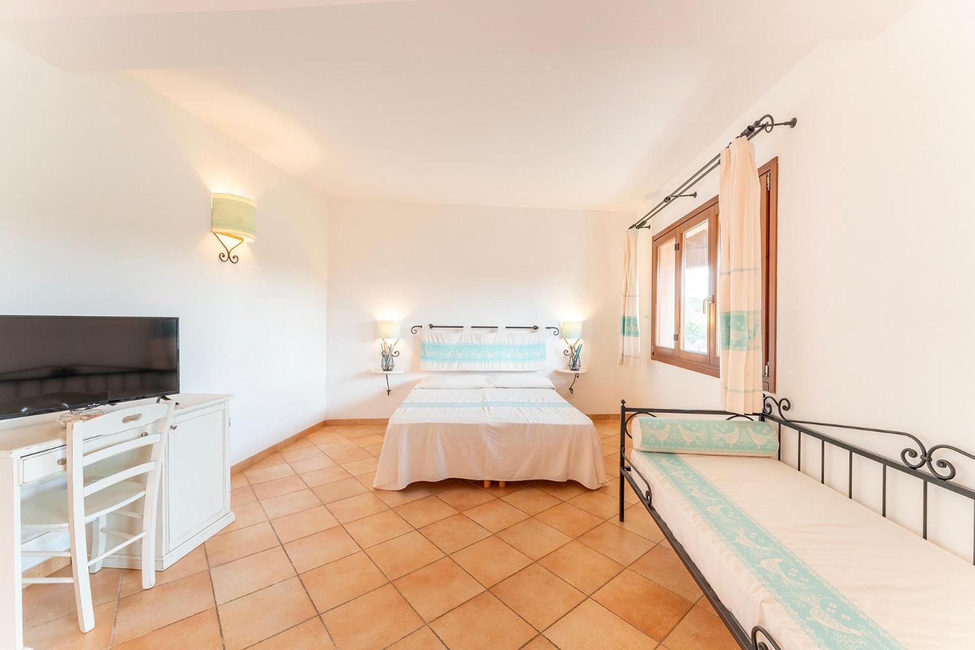 Studio with Sleeping Alcove, Air Conditioning and Terrace or Balcony (3 People) photo 1
