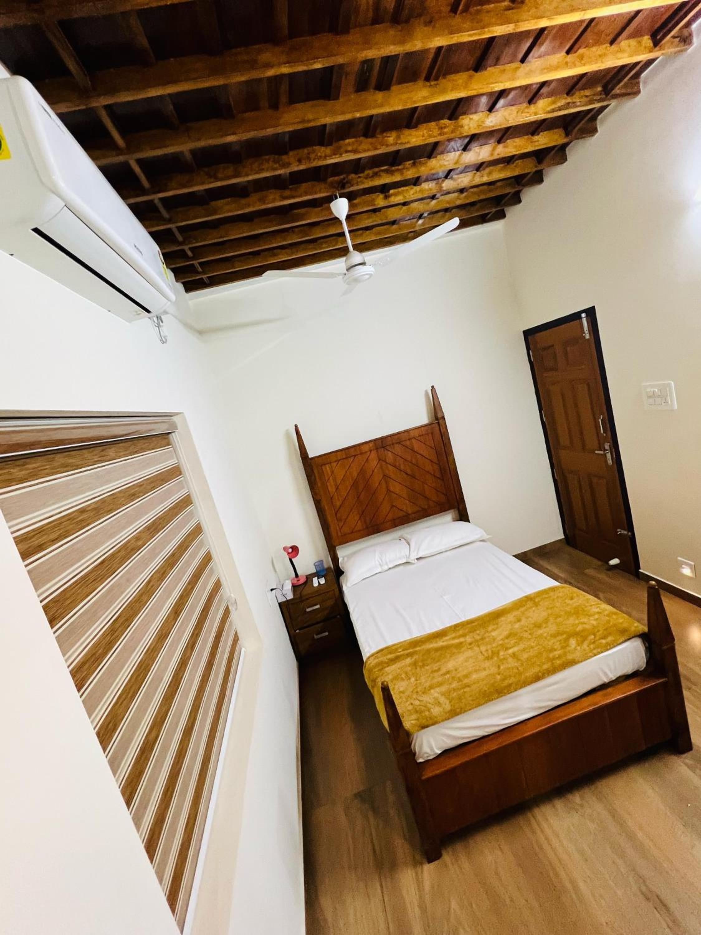 Three-Bedroom House photo 1