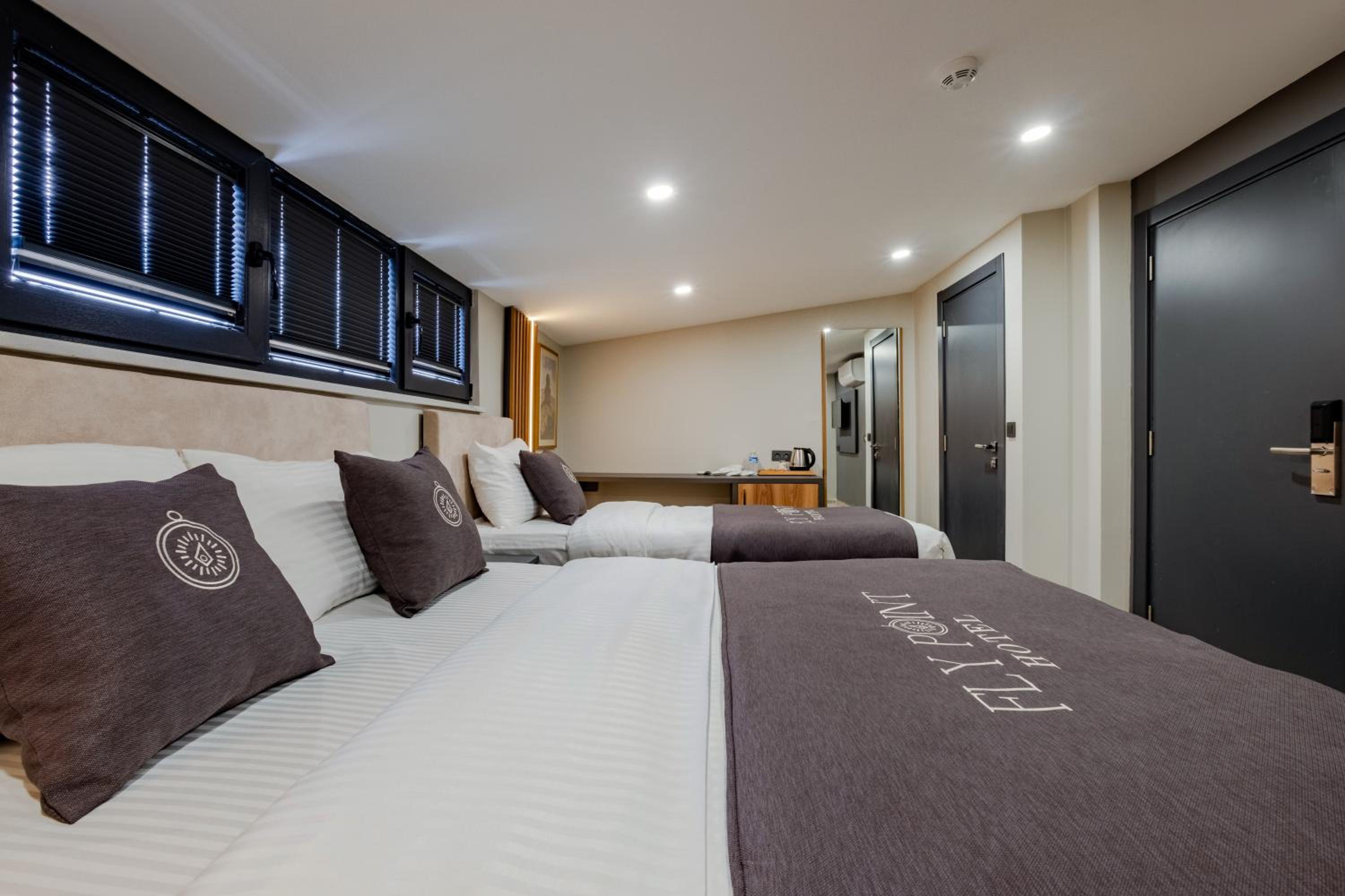 Deluxe Triple Room - Photo 2