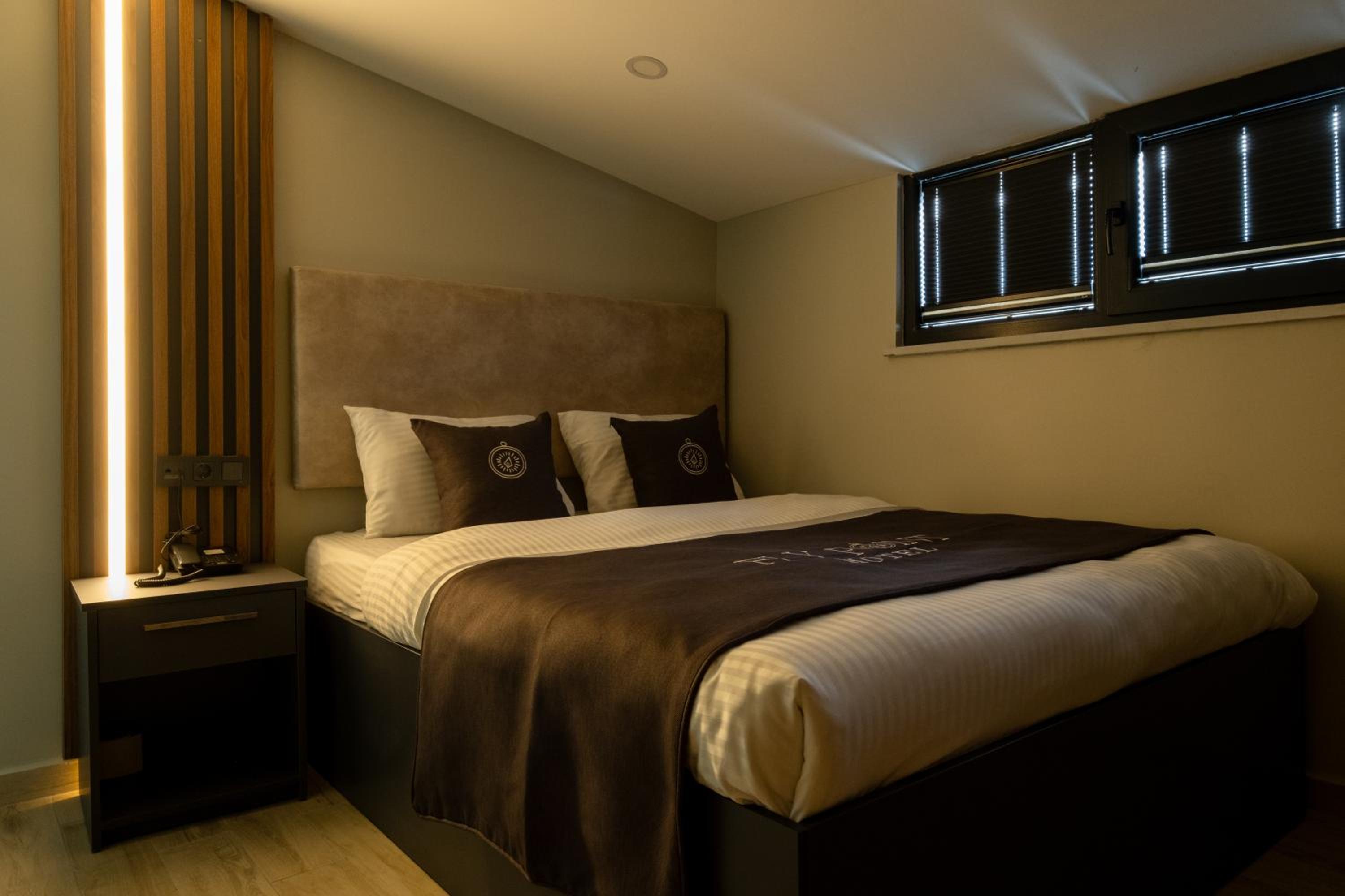 Double Room - Photo 3