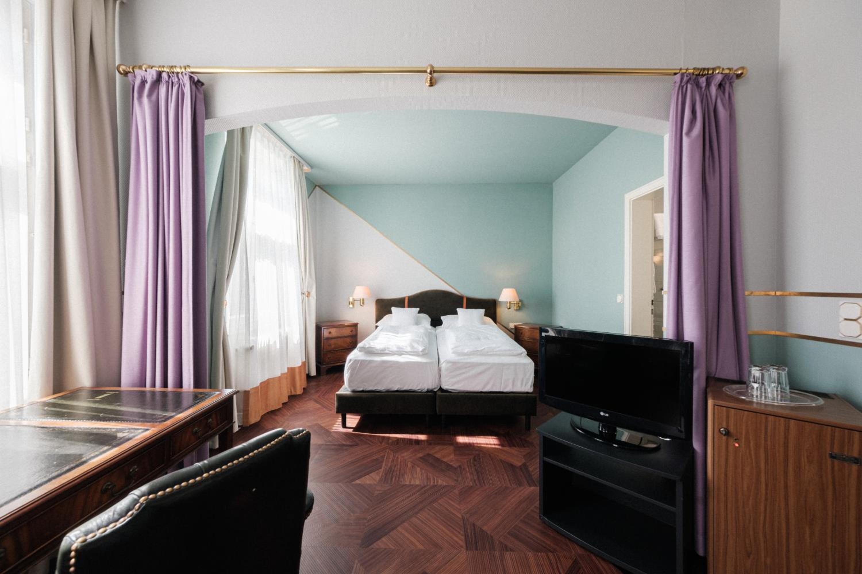 Junior Suite - Photo 1