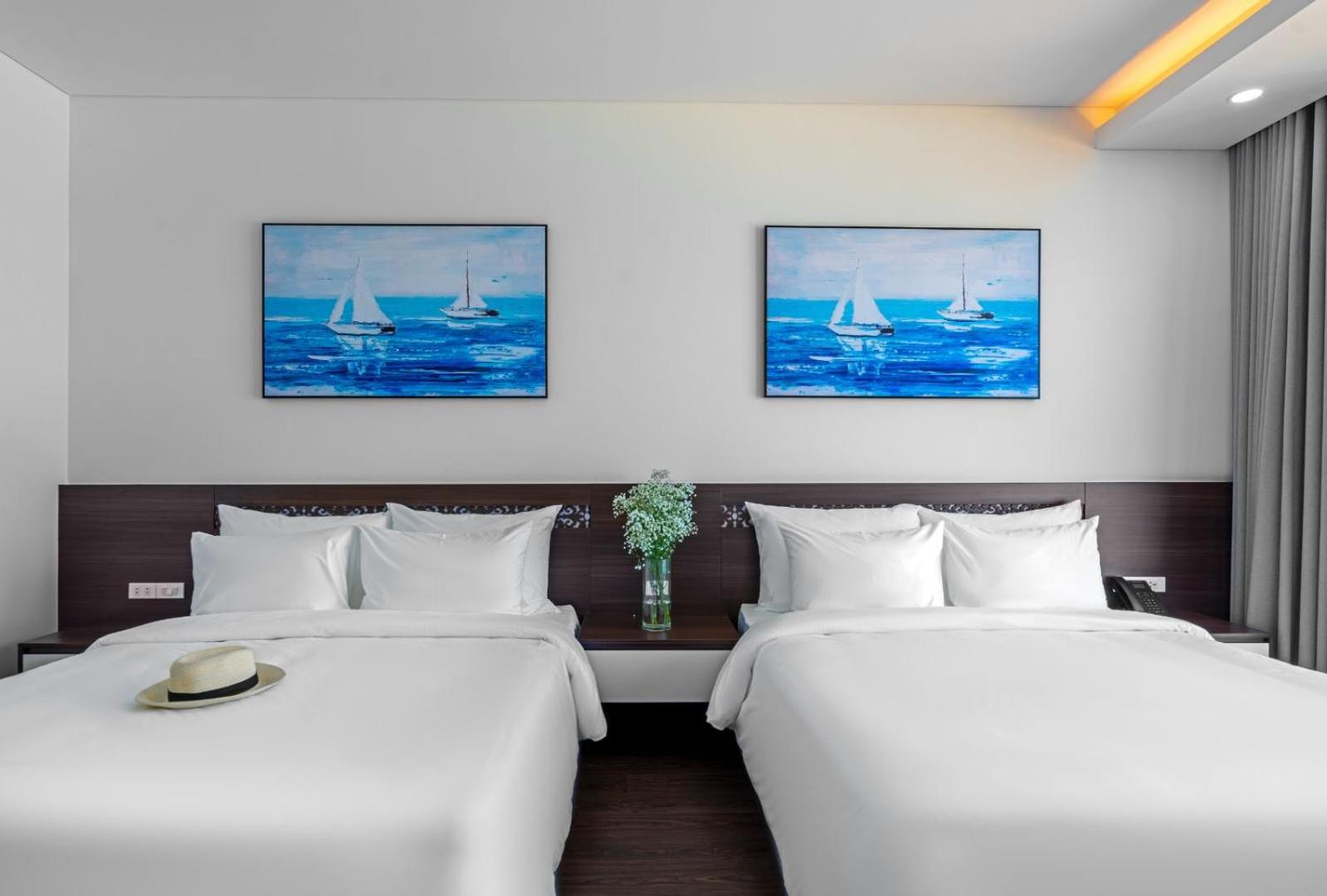 Family Room with Sea View photo 3