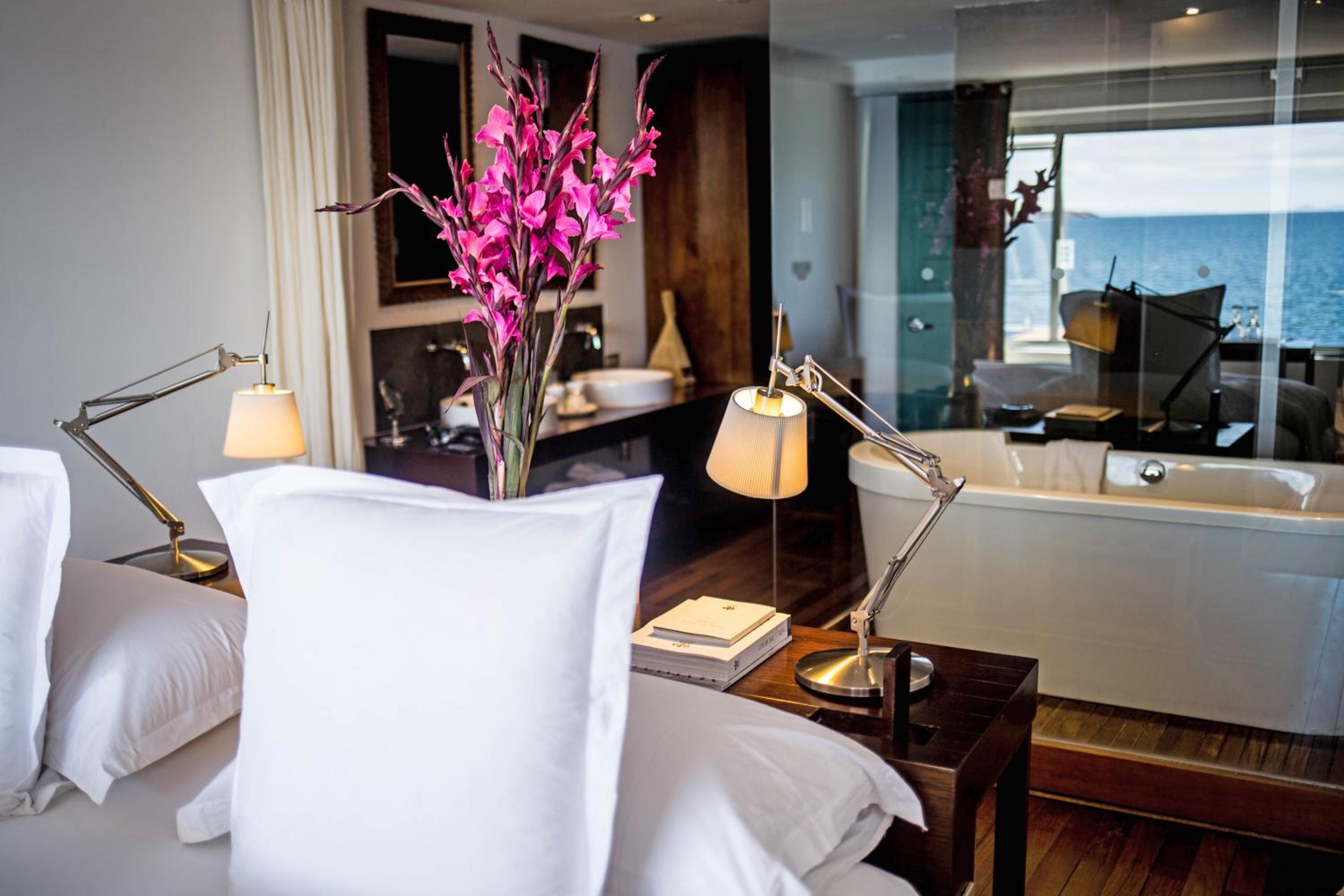 Superior Double Or Twin Room With Lake View photo 3