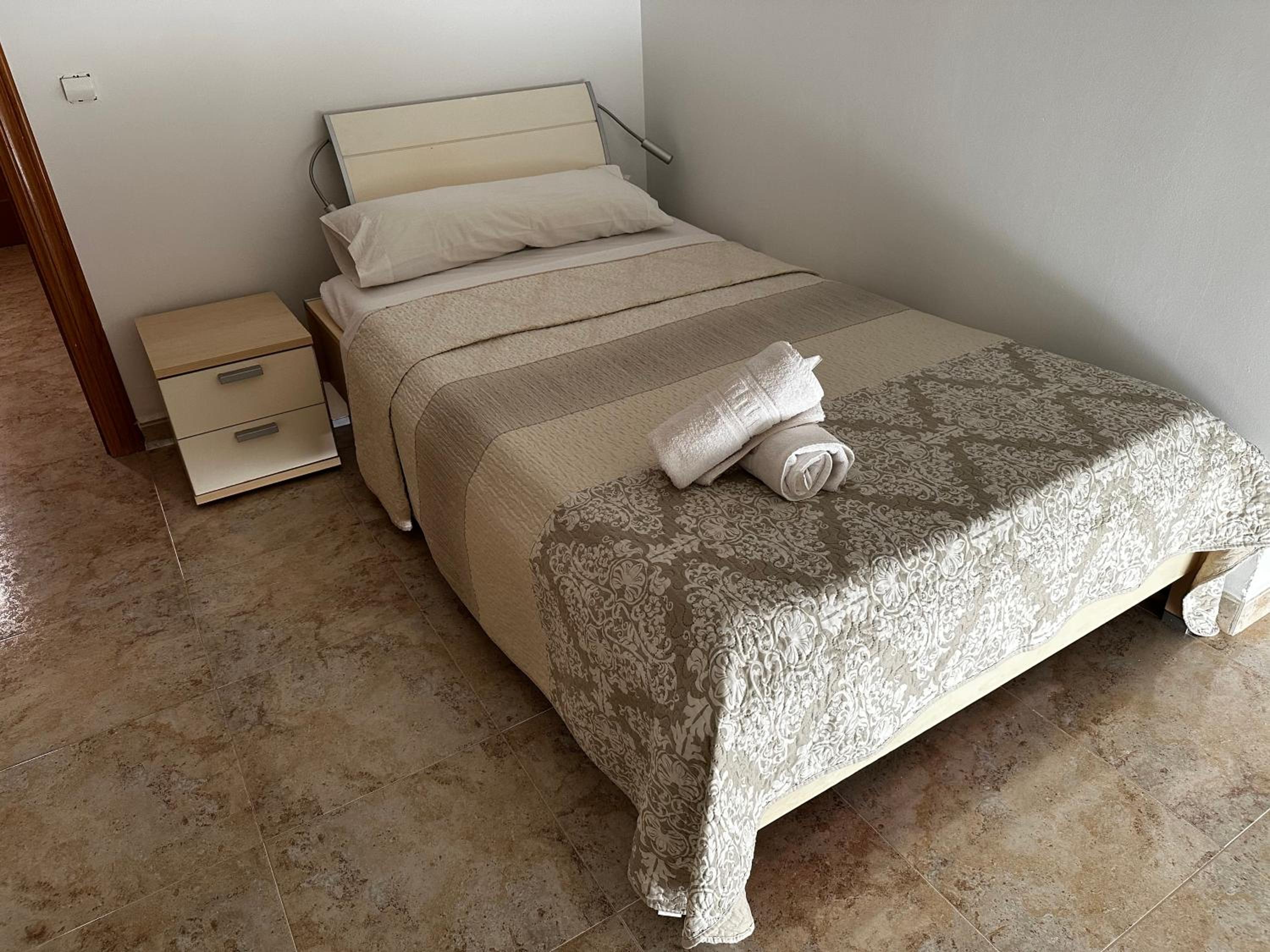 Single Room photo 2