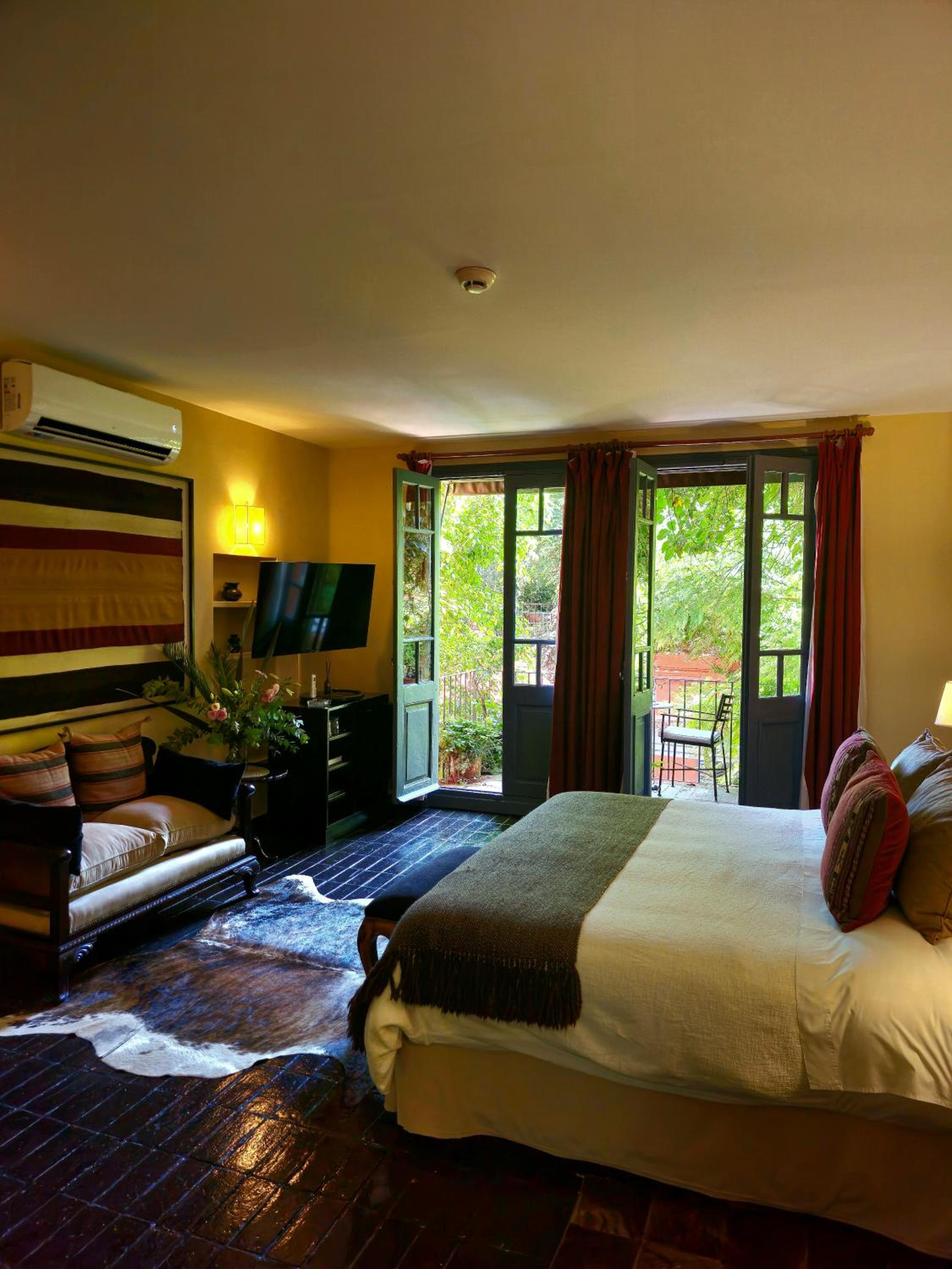 Suite thumbnail 6