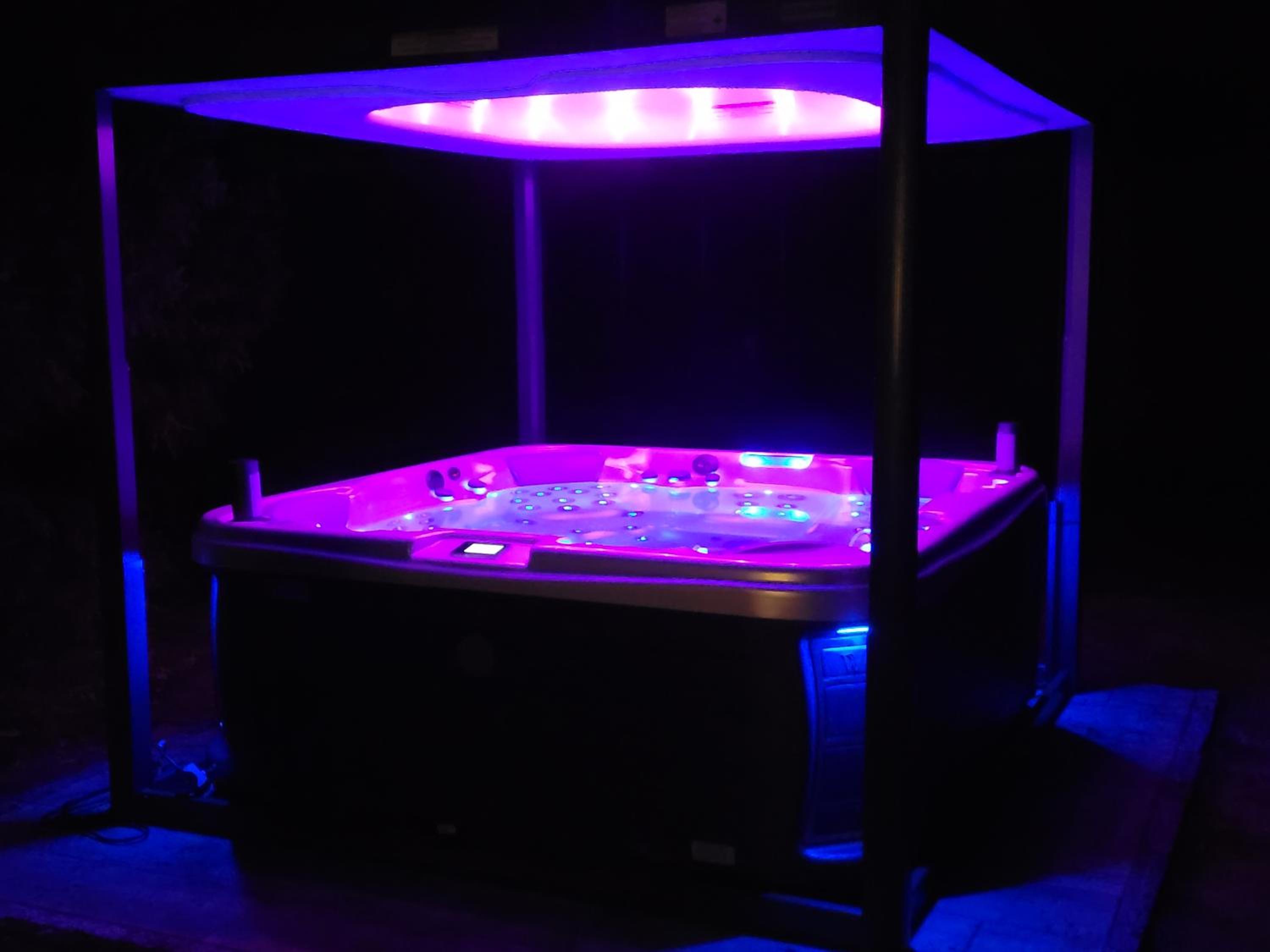 Villa with Private Pool - Photo 22