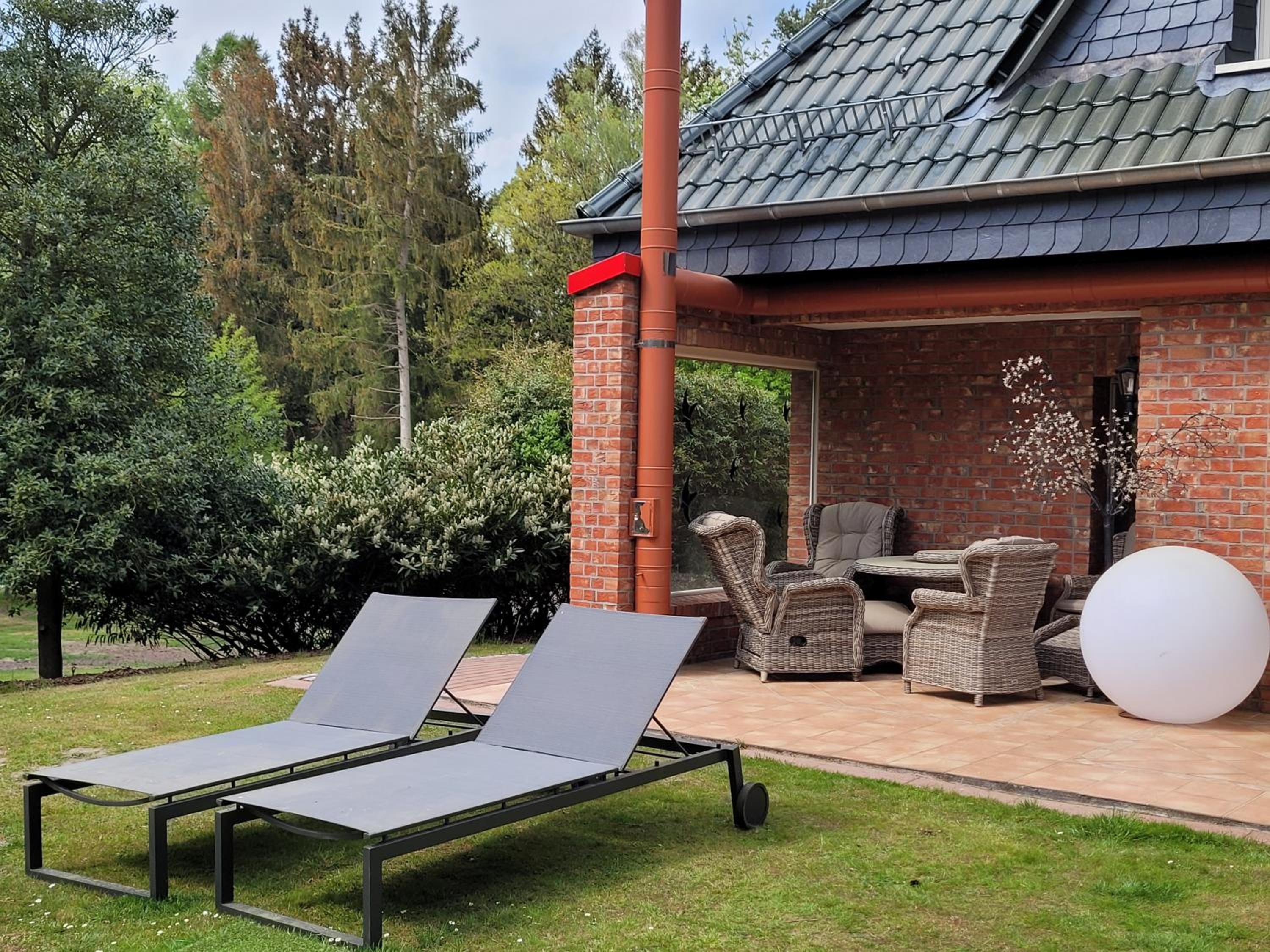 Villa with Private Pool - Photo 27