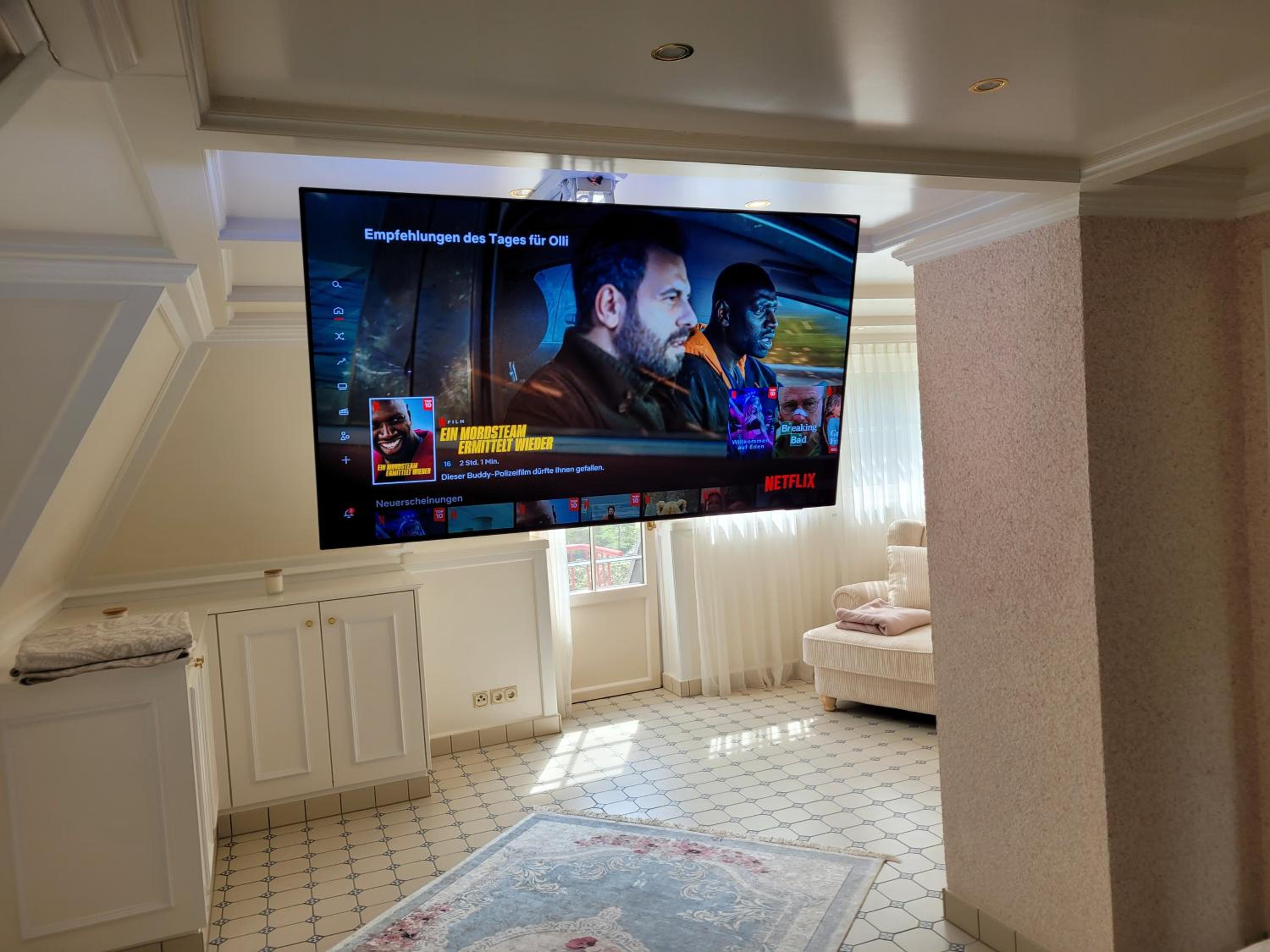 Villa with Private Pool - Photo 3