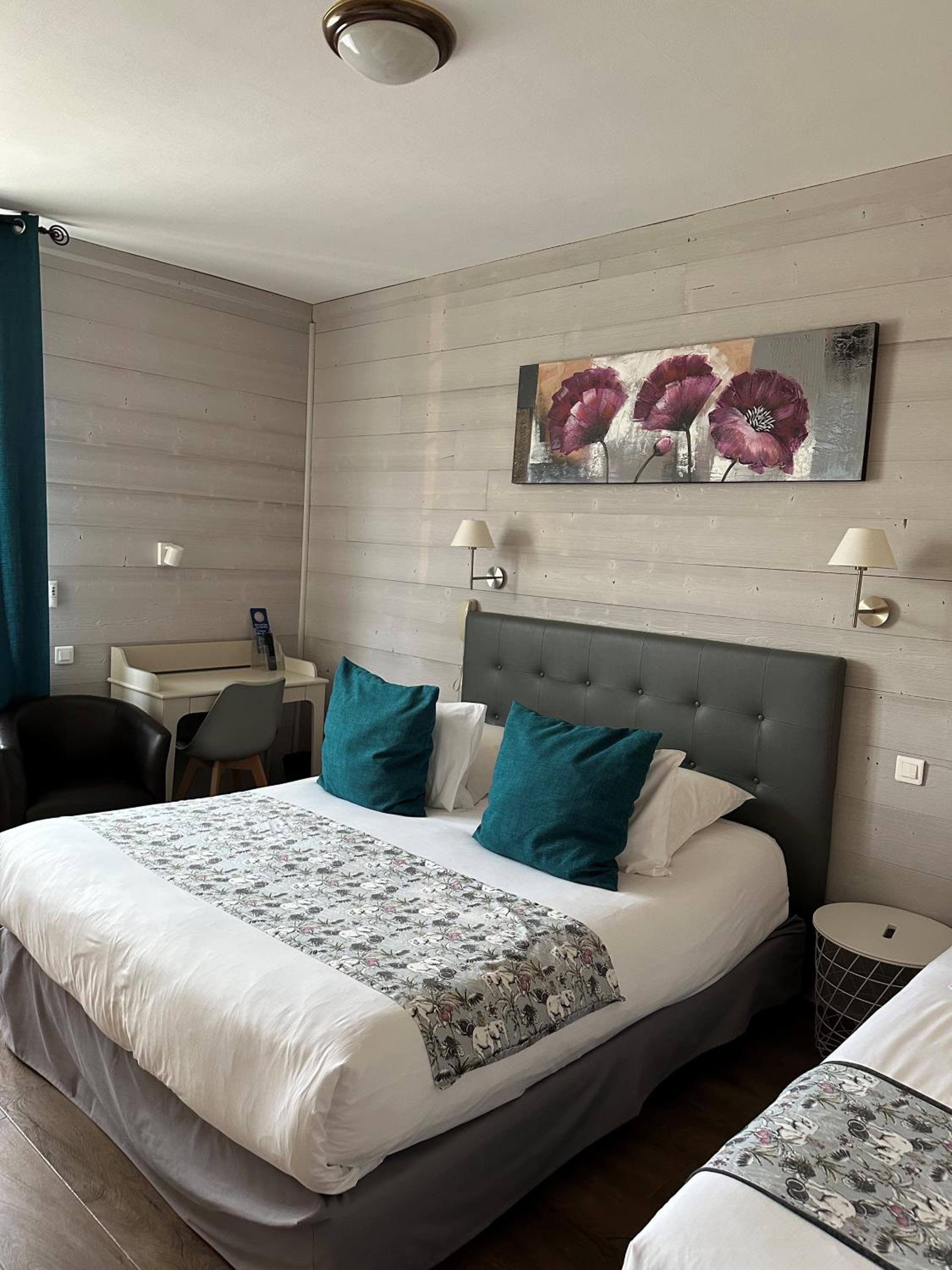 Family Room with One Double Bed and One Single Bed - Non-Smoking - Photo 2