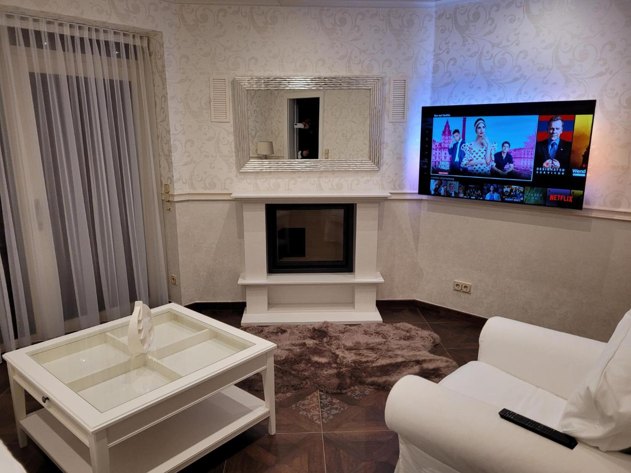 Superior Apartment photo 2