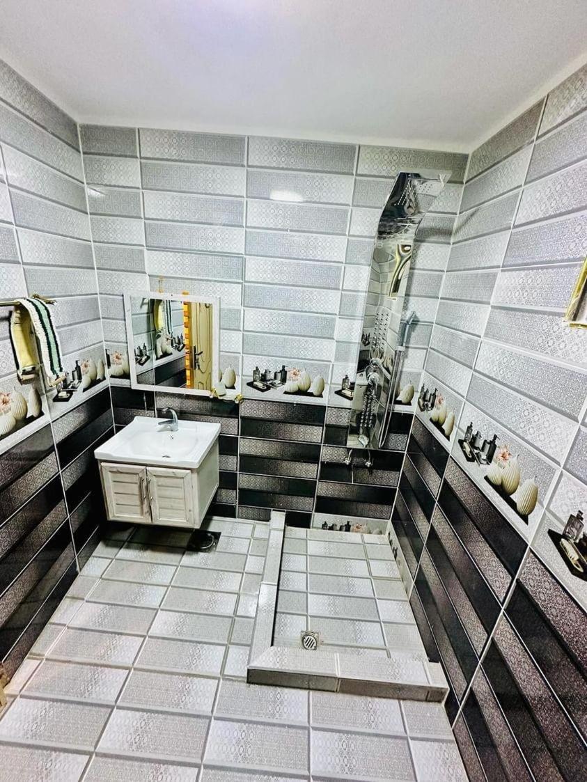 Standard Double Room with Shared Bathroom photo 2