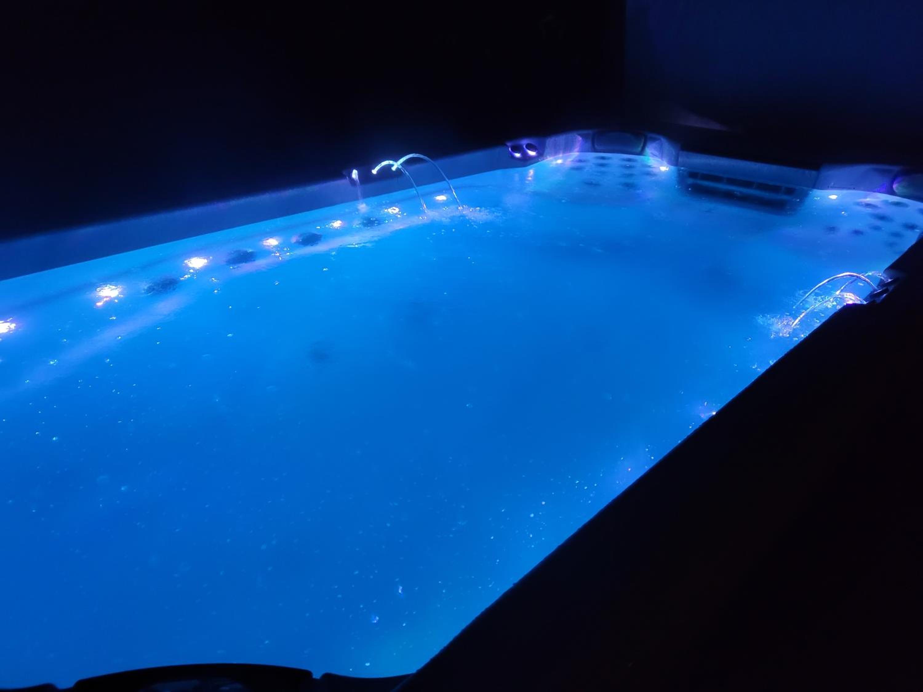 Villa with Private Pool - Photo 23