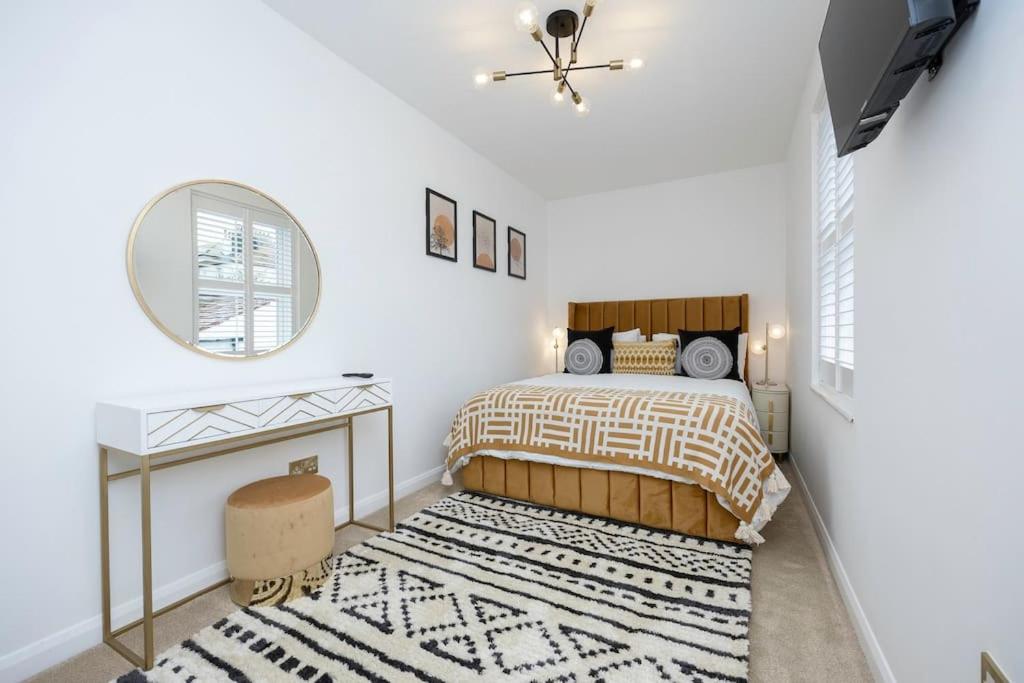 Two-Bedroom Apartment photo 2