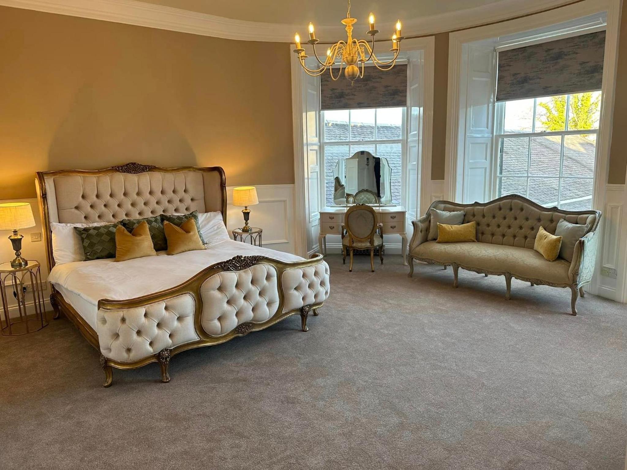 Deluxe Suite - Photo 2