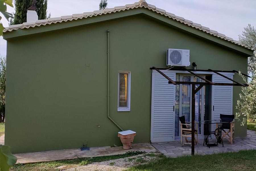 Bungalow with Garden View - Photo 4
