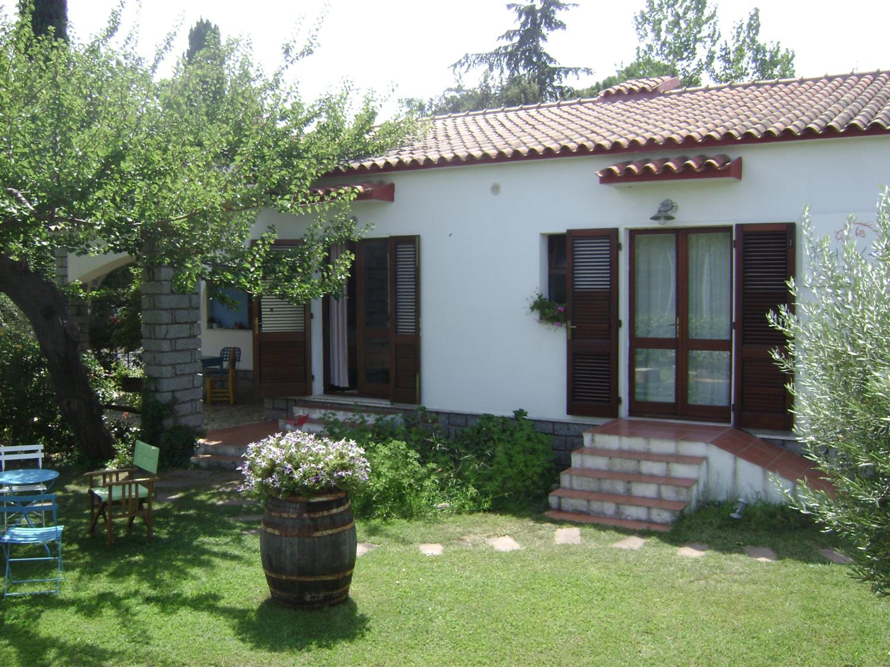 Annex Triple Room with Garden View photo 3
