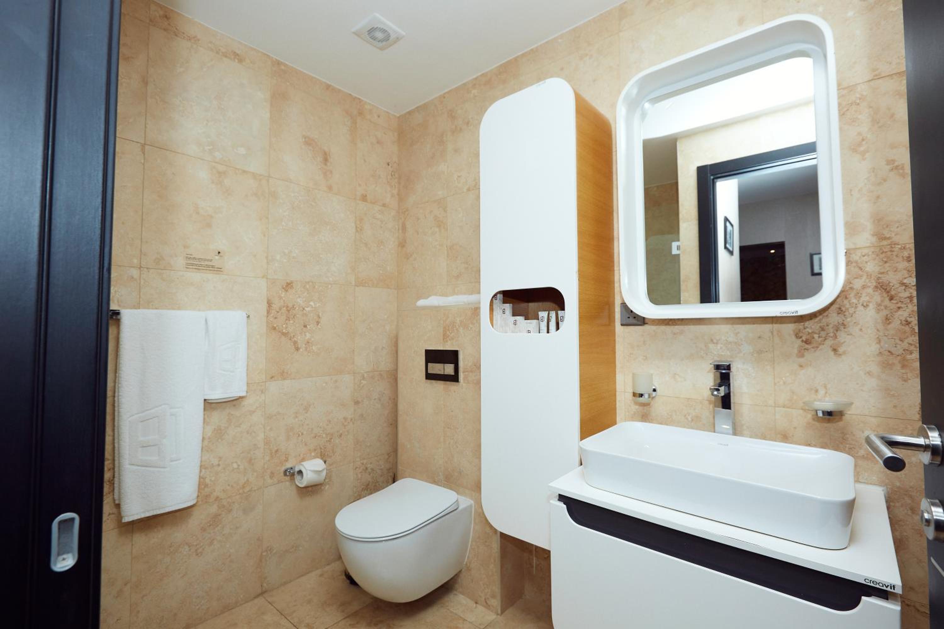 Superior Suite - Photo 6