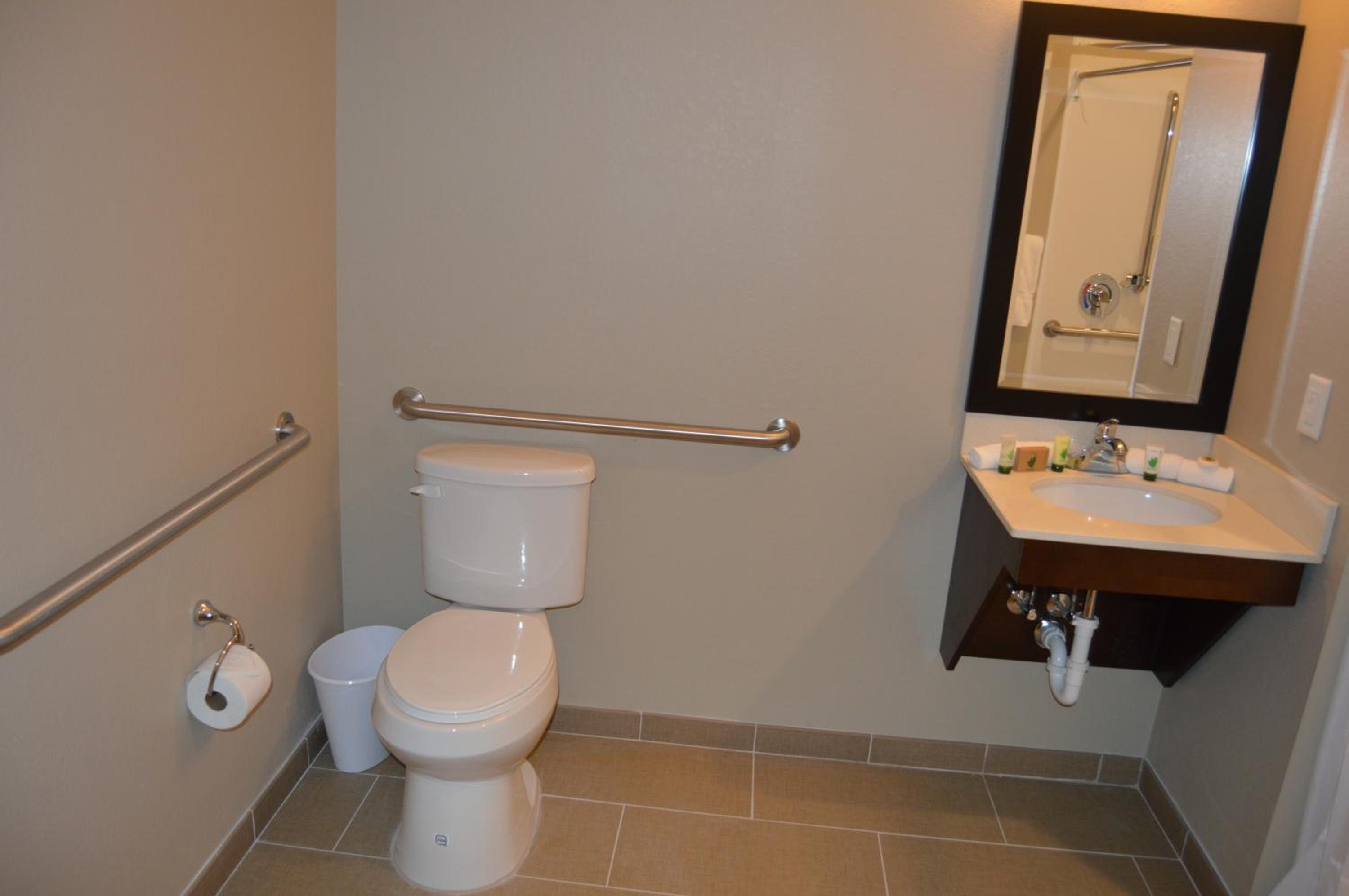 Double Room - Disability Access photo 2