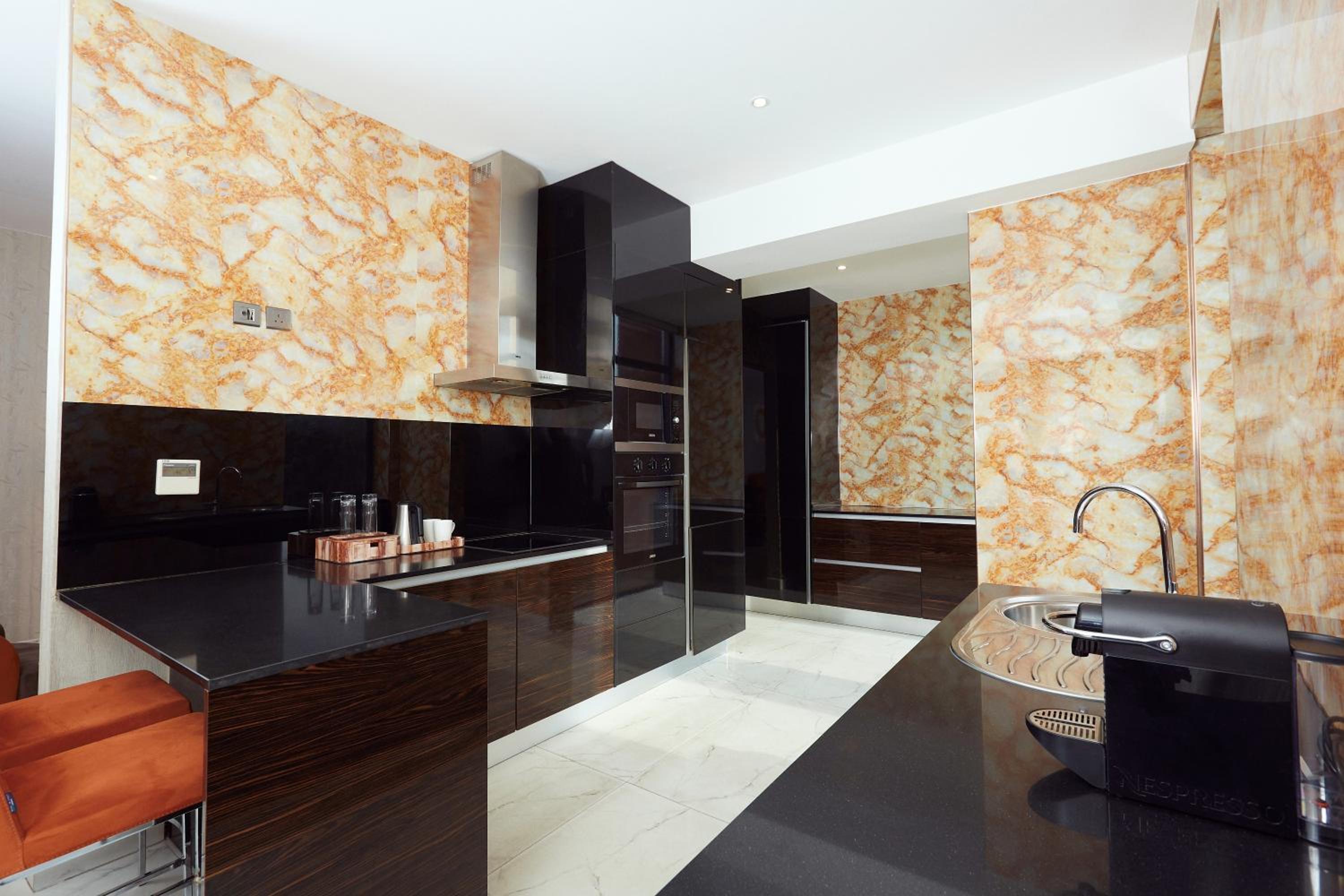 Superior Suite - Photo 1