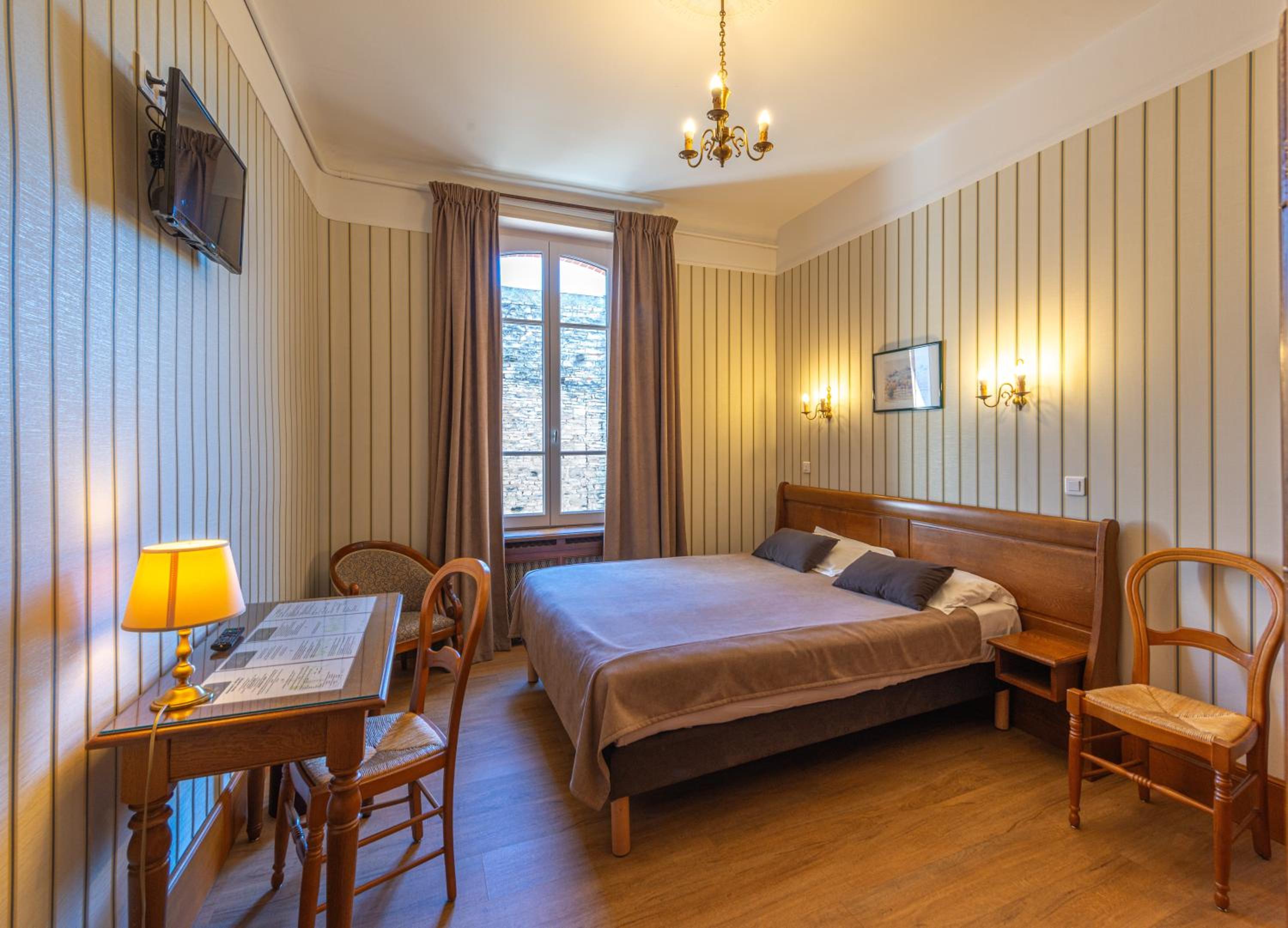 Standard Double Room - Photo 1