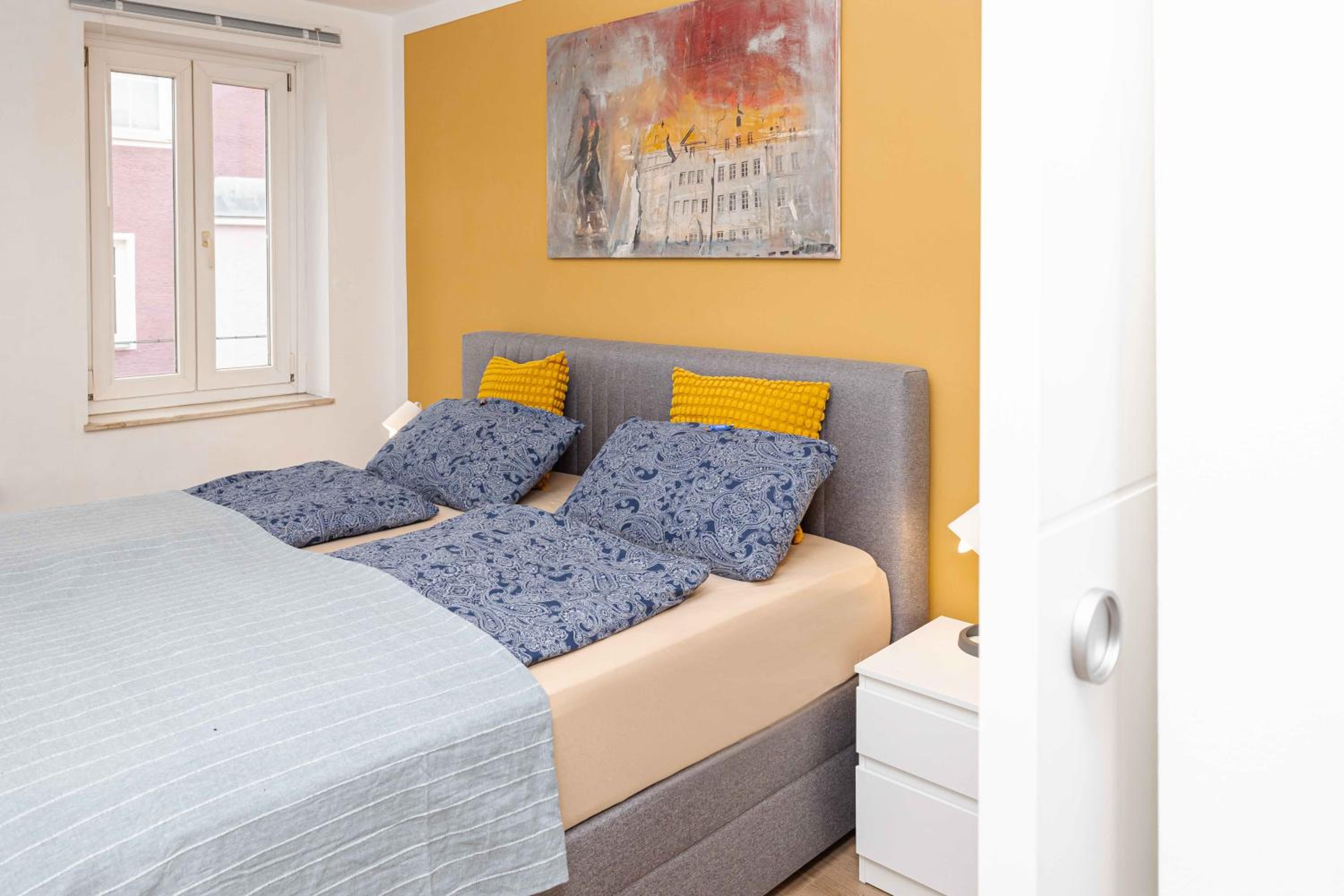 One-Bedroom Apartment photo 1