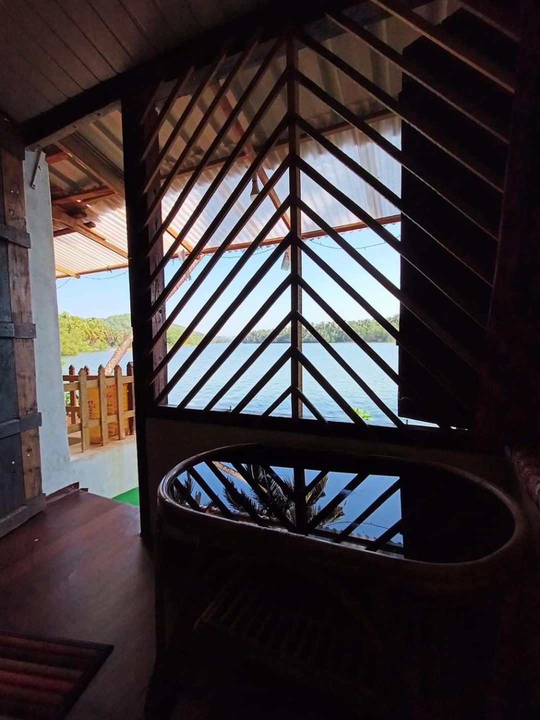 Single Room with Lake View photo 2