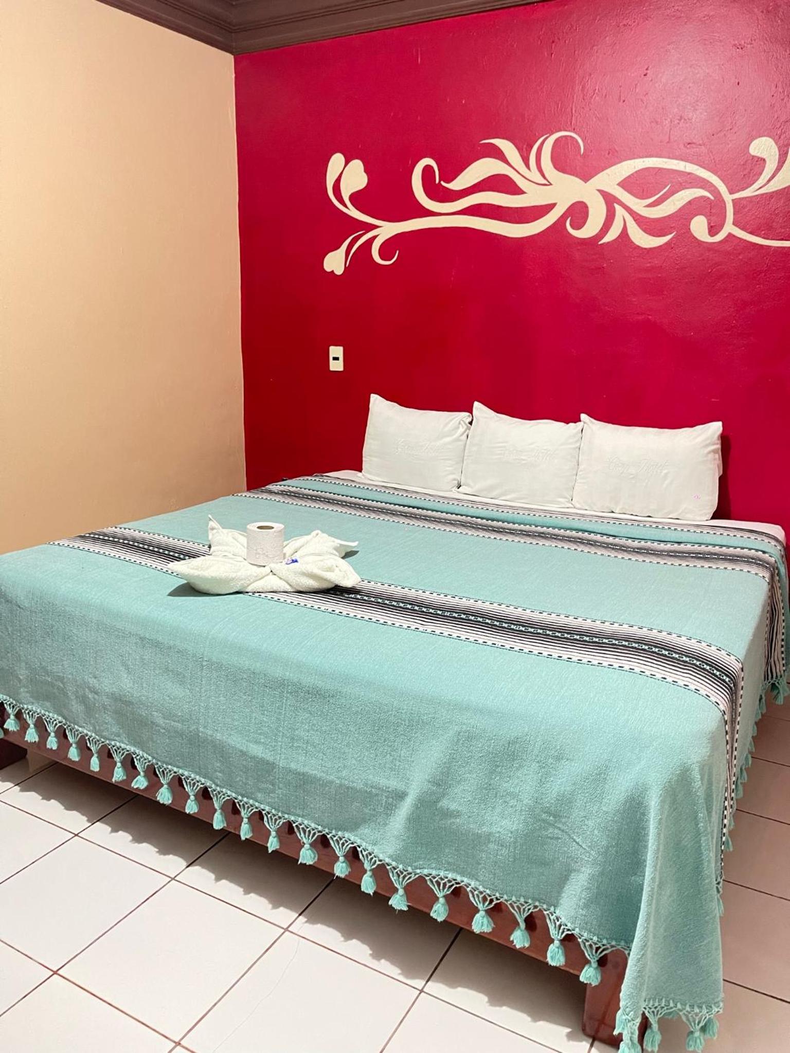 Deluxe Double Room (2 Adults + 1 Child) photo 1