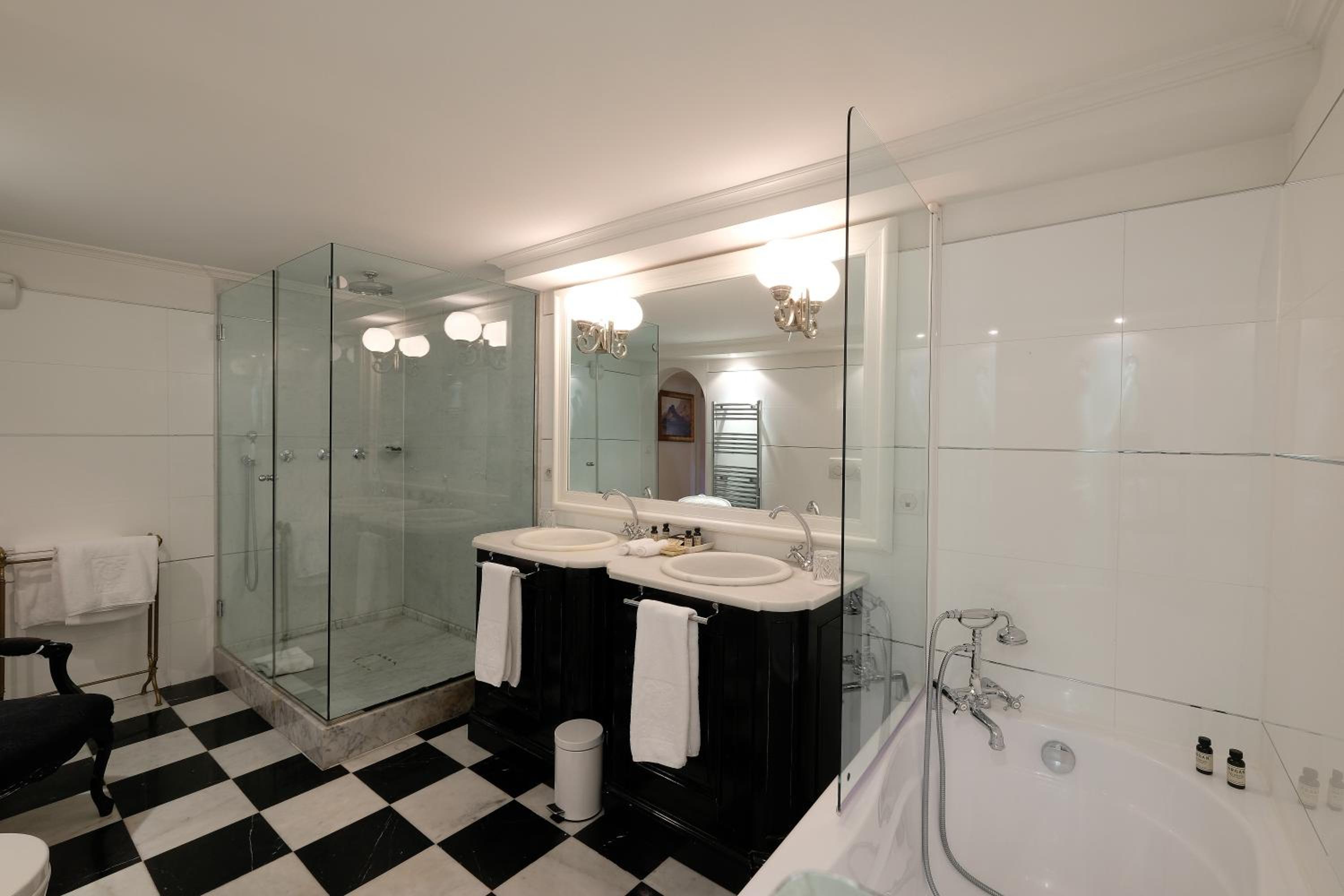 Suite with Private Pool