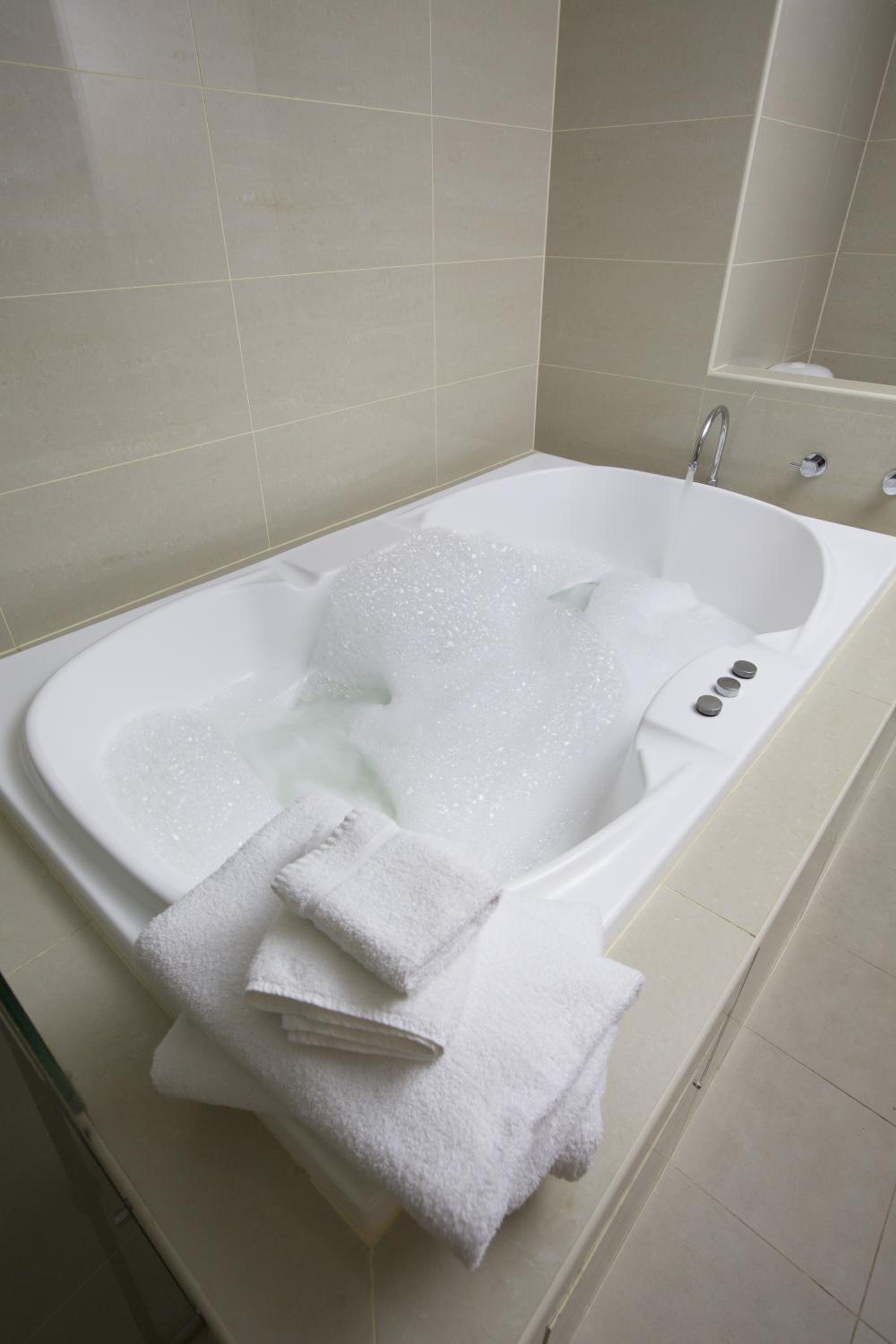 Superior Suite with 1 King Bed and Balcony thumbnail 6