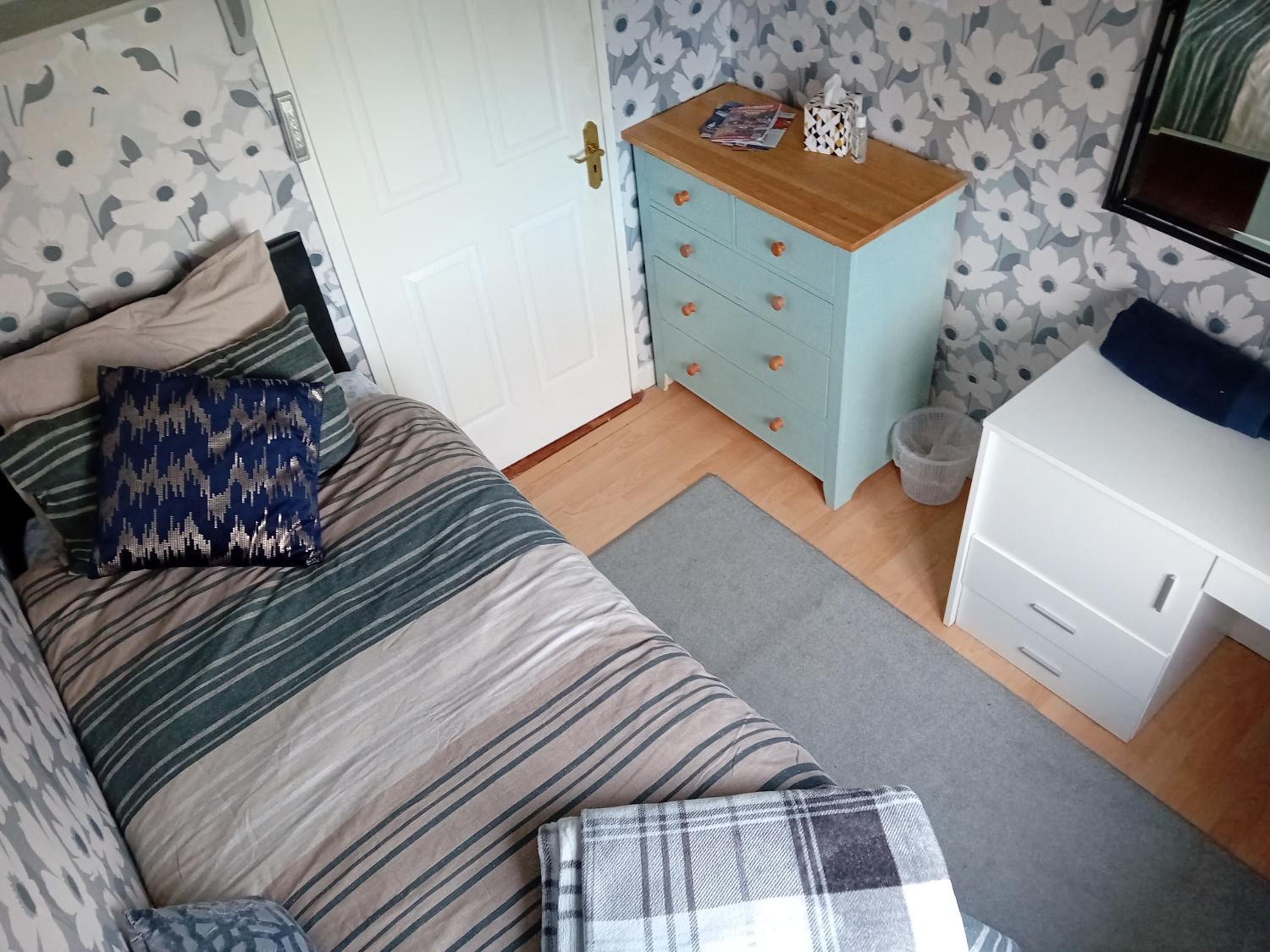 Single Room photo 3