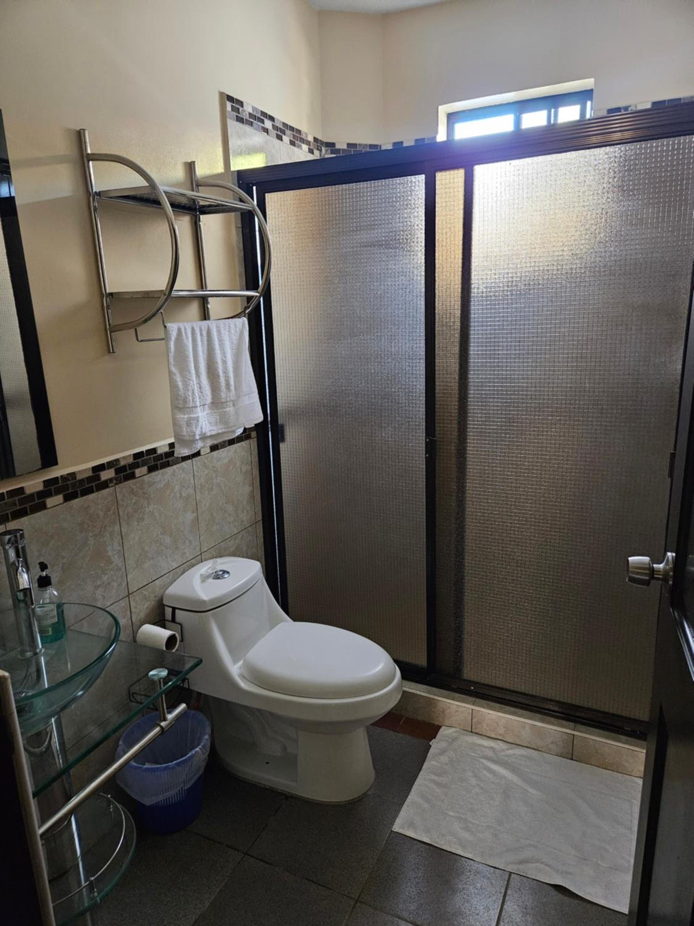 Double Room with Shared Bathroom photo 2
